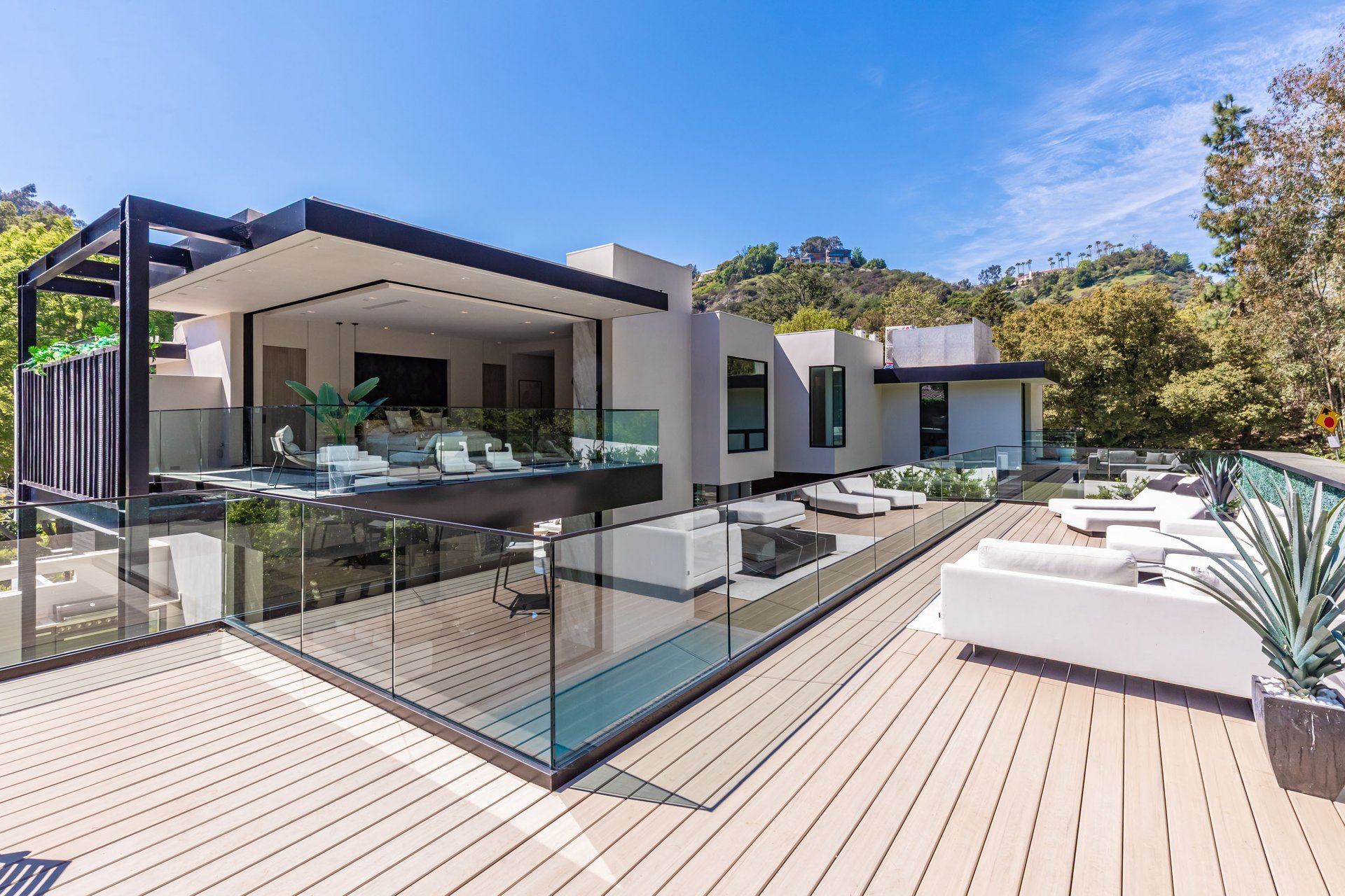 982 Stone Canyon Road