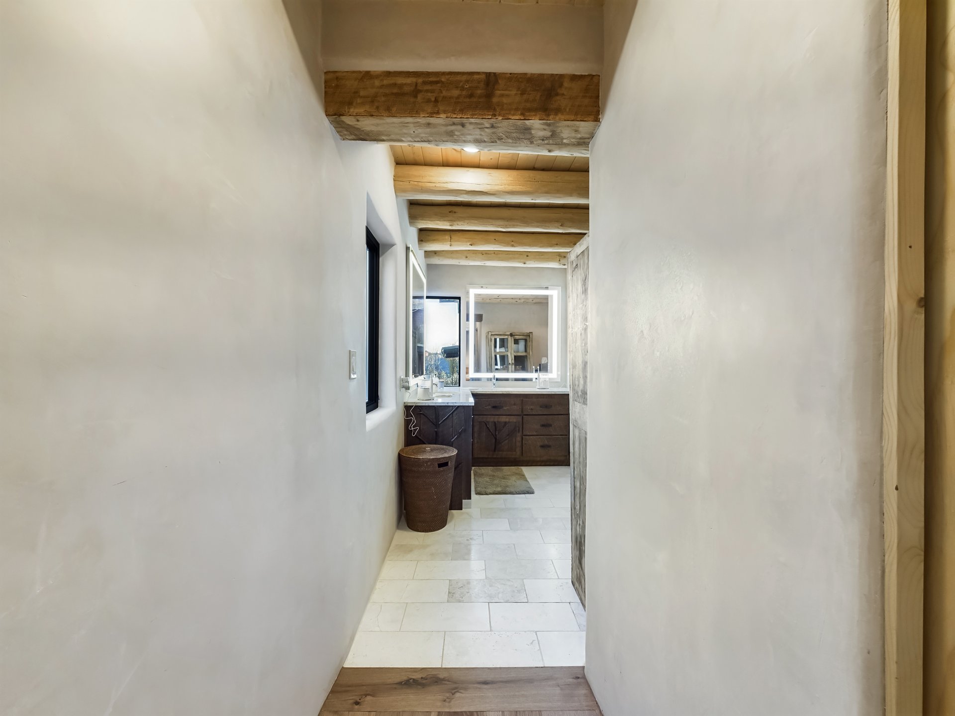 35 La Ceja Road