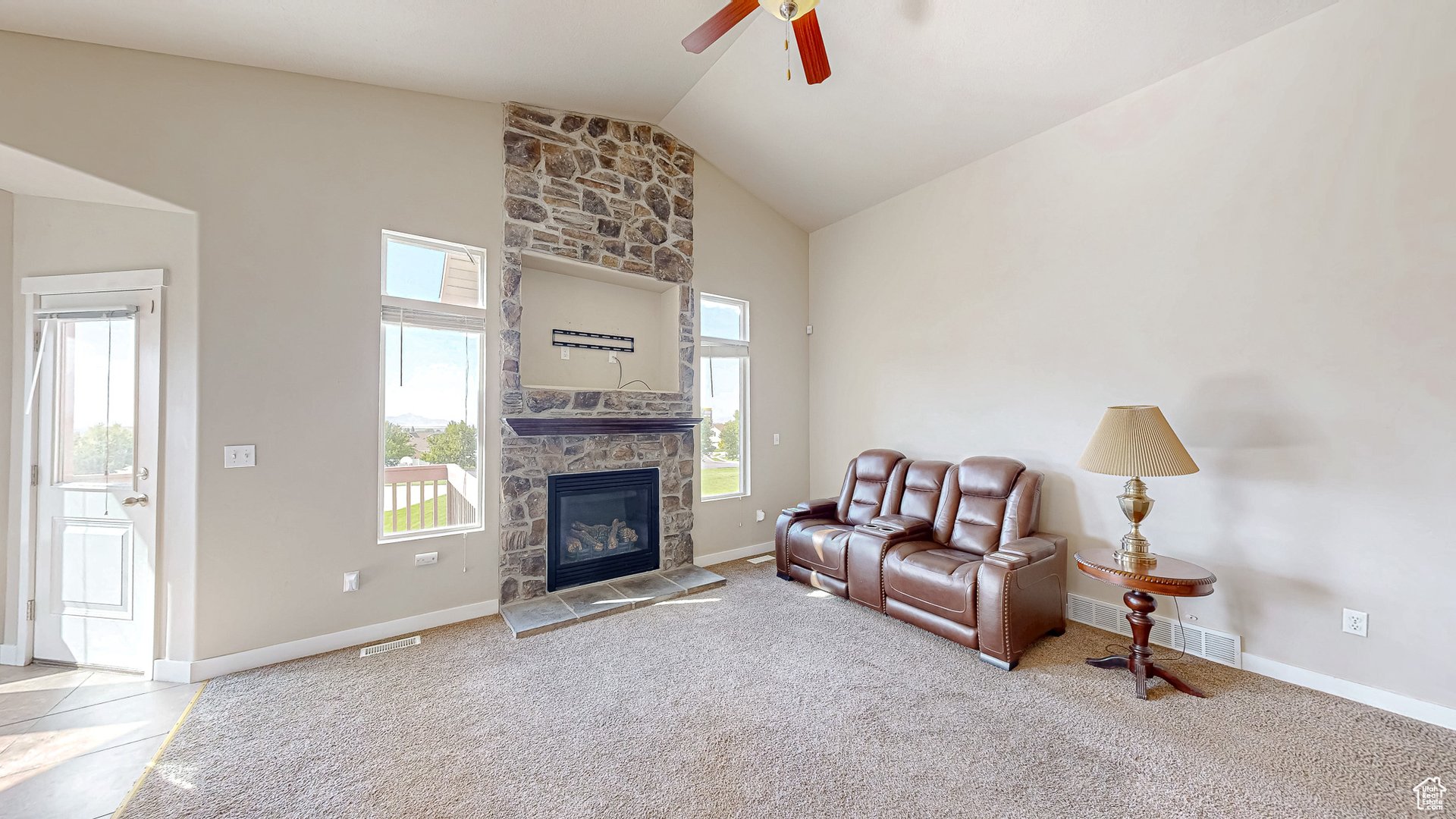 214 W Quartz Rd