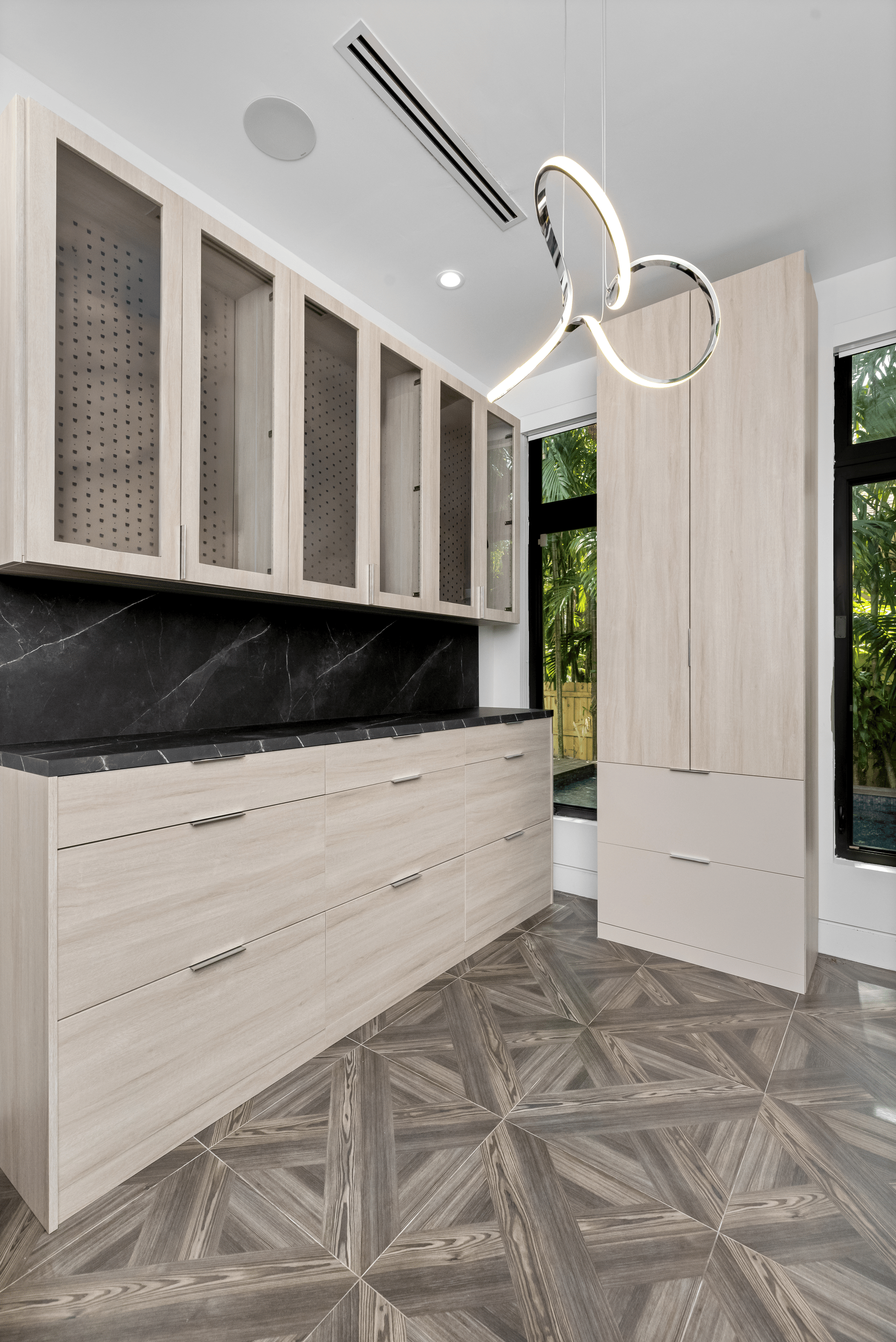 Spring Garden | Modern Luxury