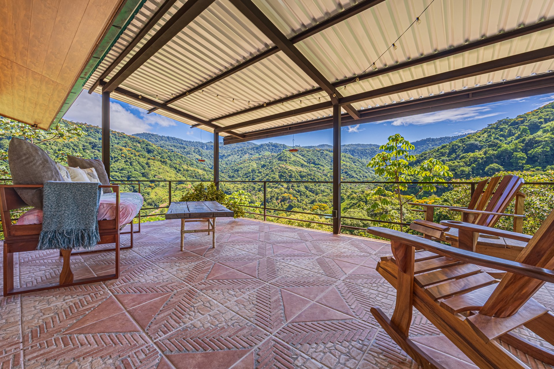 Mountain Farm & Homestead Opportunity in San Josecito, Costa Rica