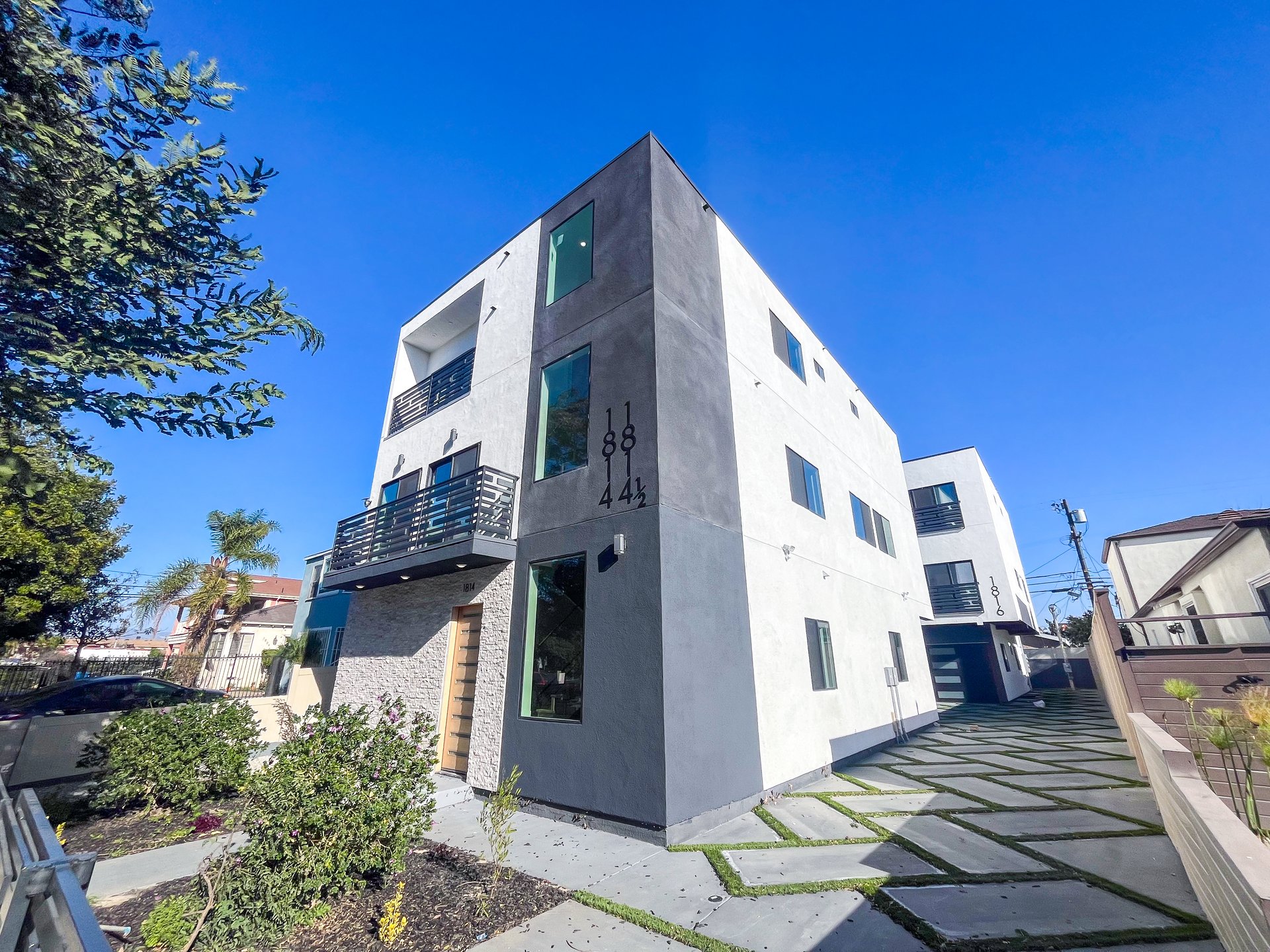 Brand-New 5-Unit Multifamily in Prime Los Angeles