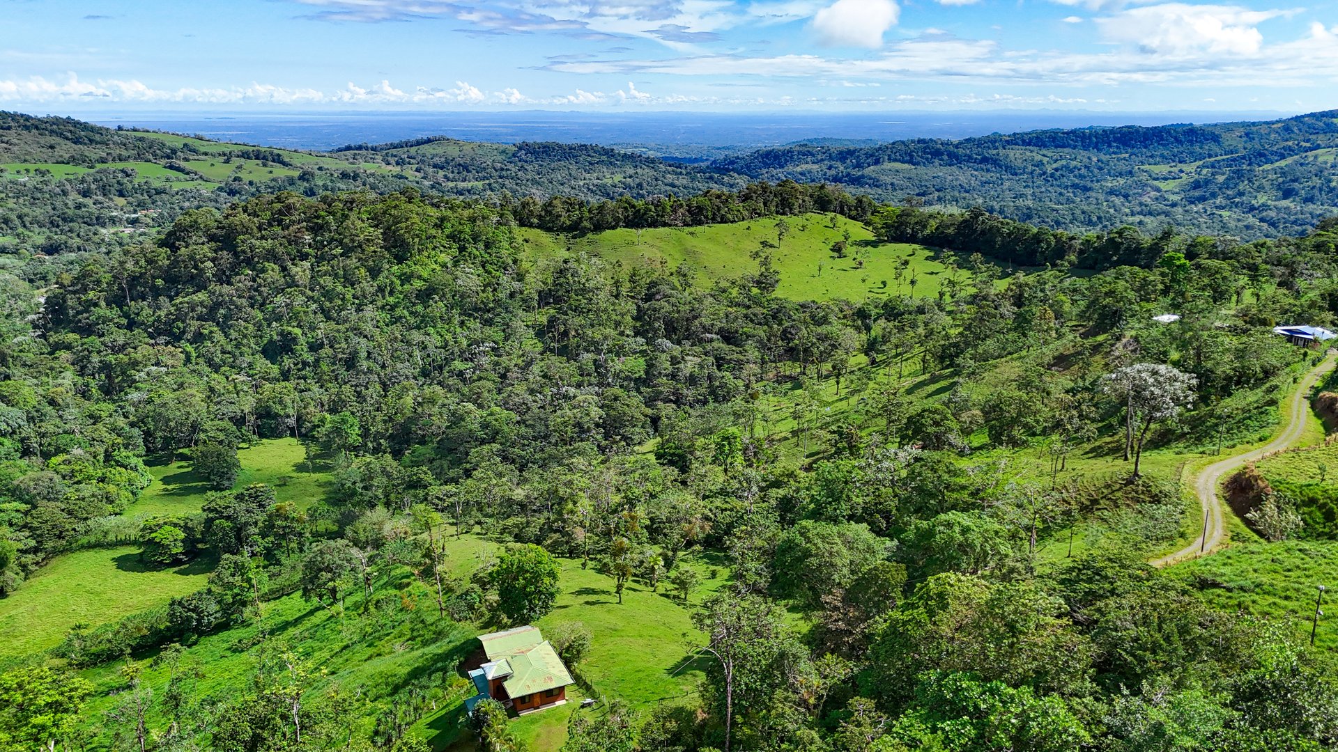 Finca Altamira | Boasting breathtaking panoramic views of the majestic Miravalles Volcano!