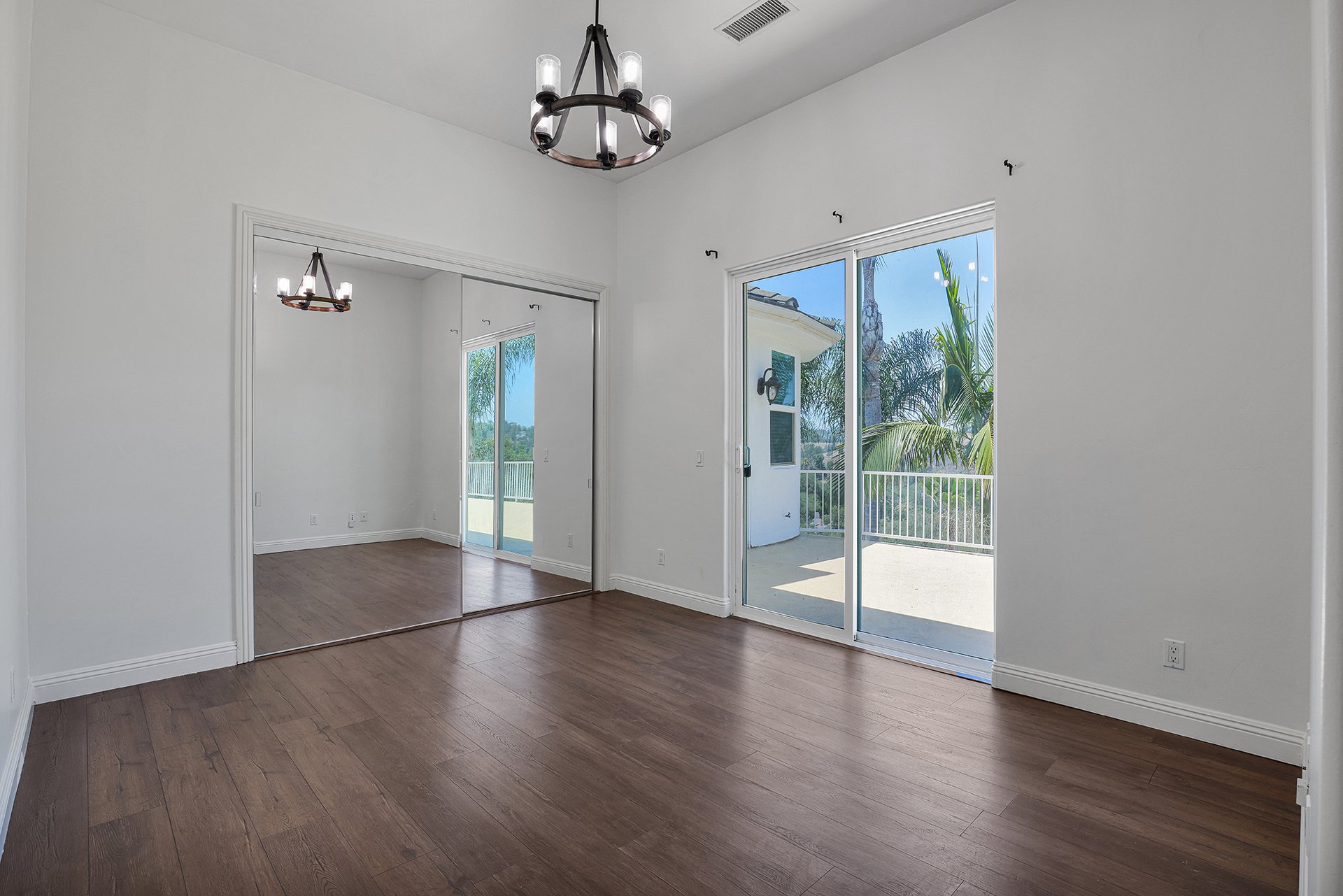 1303 Sycamore Heights