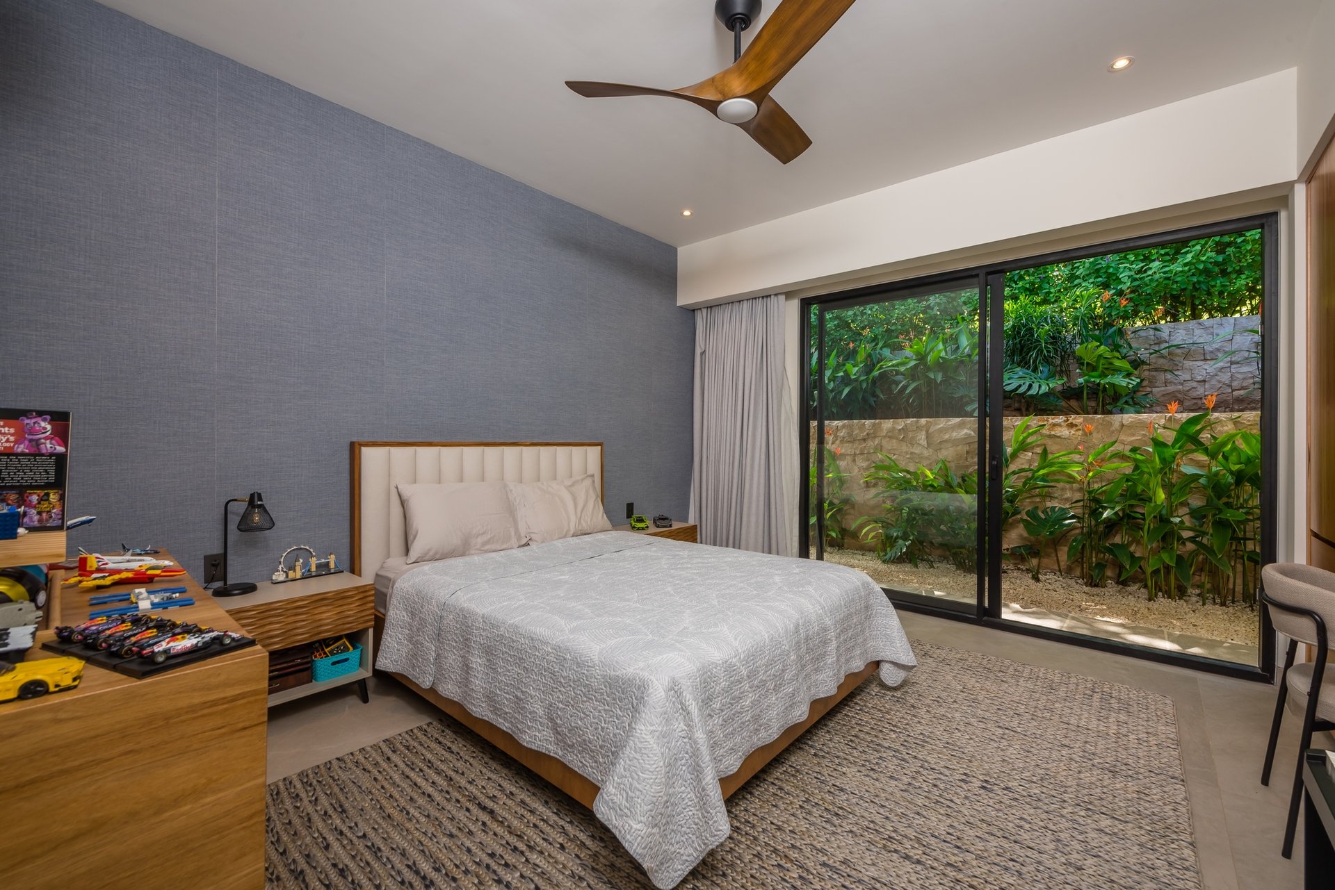 Casa Aura: Modern Luxury with Ocean Views in Reserva Conchal