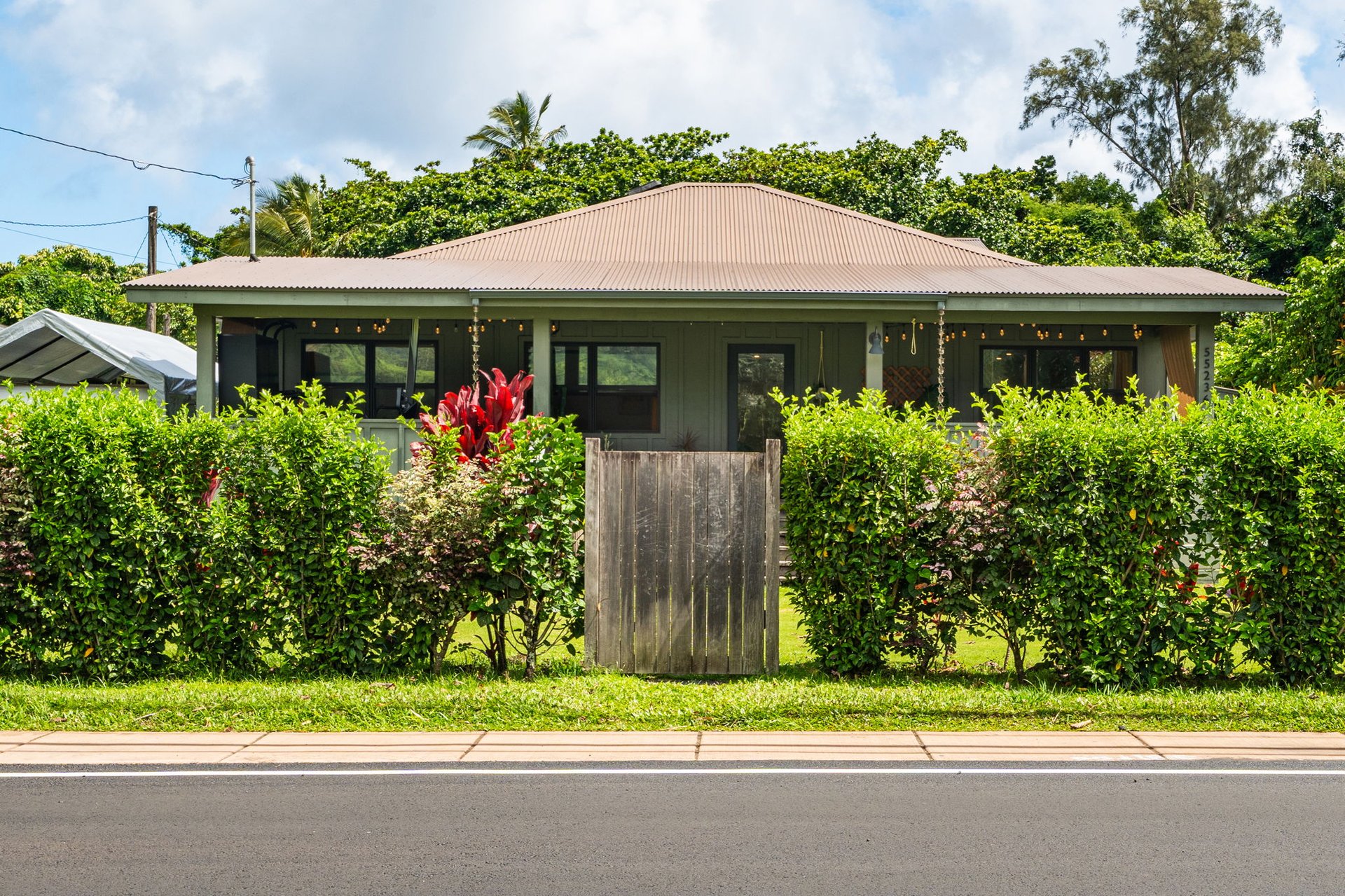  5-5236 A Kuhio Hwy