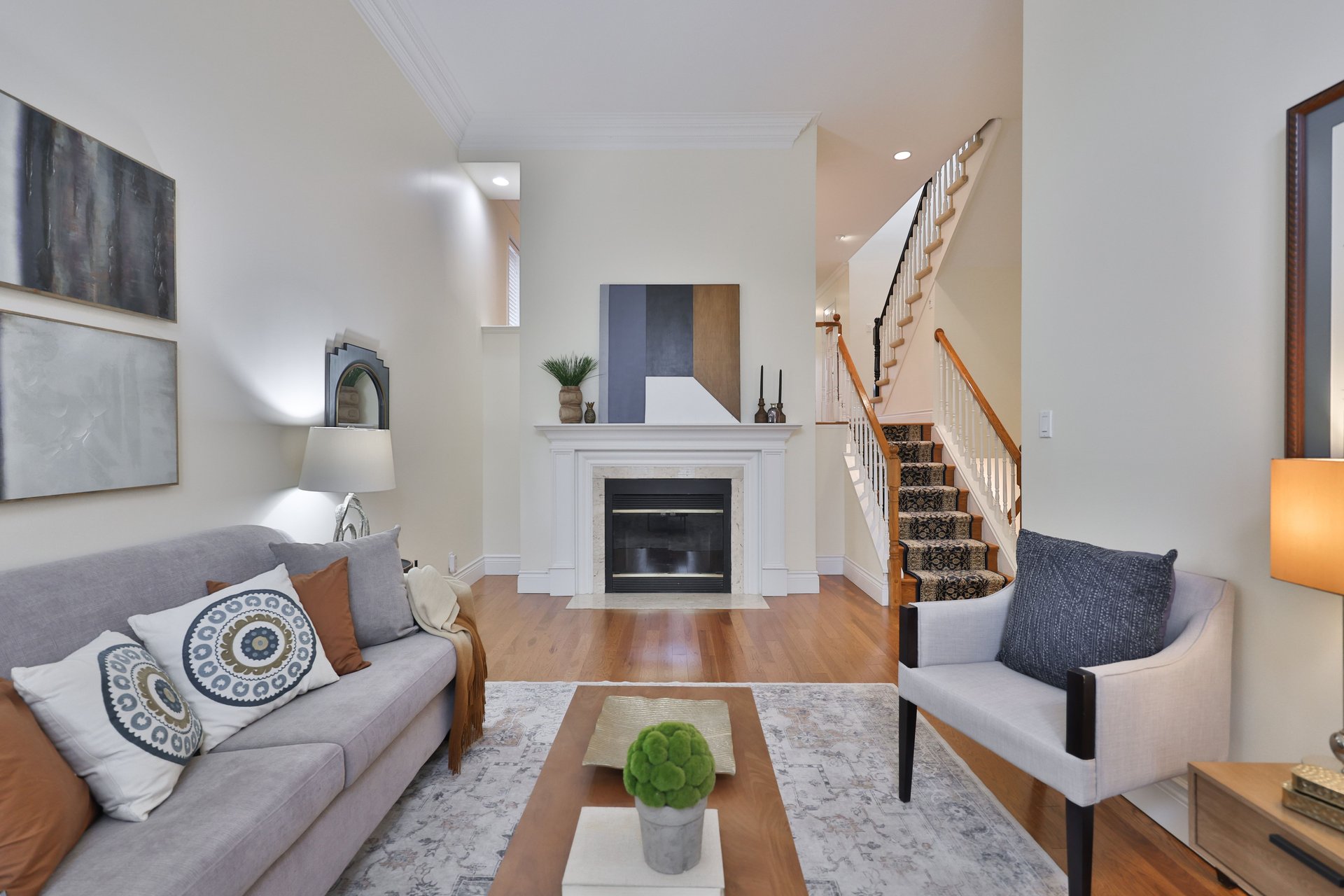 86 Forsythe Street, Oakville