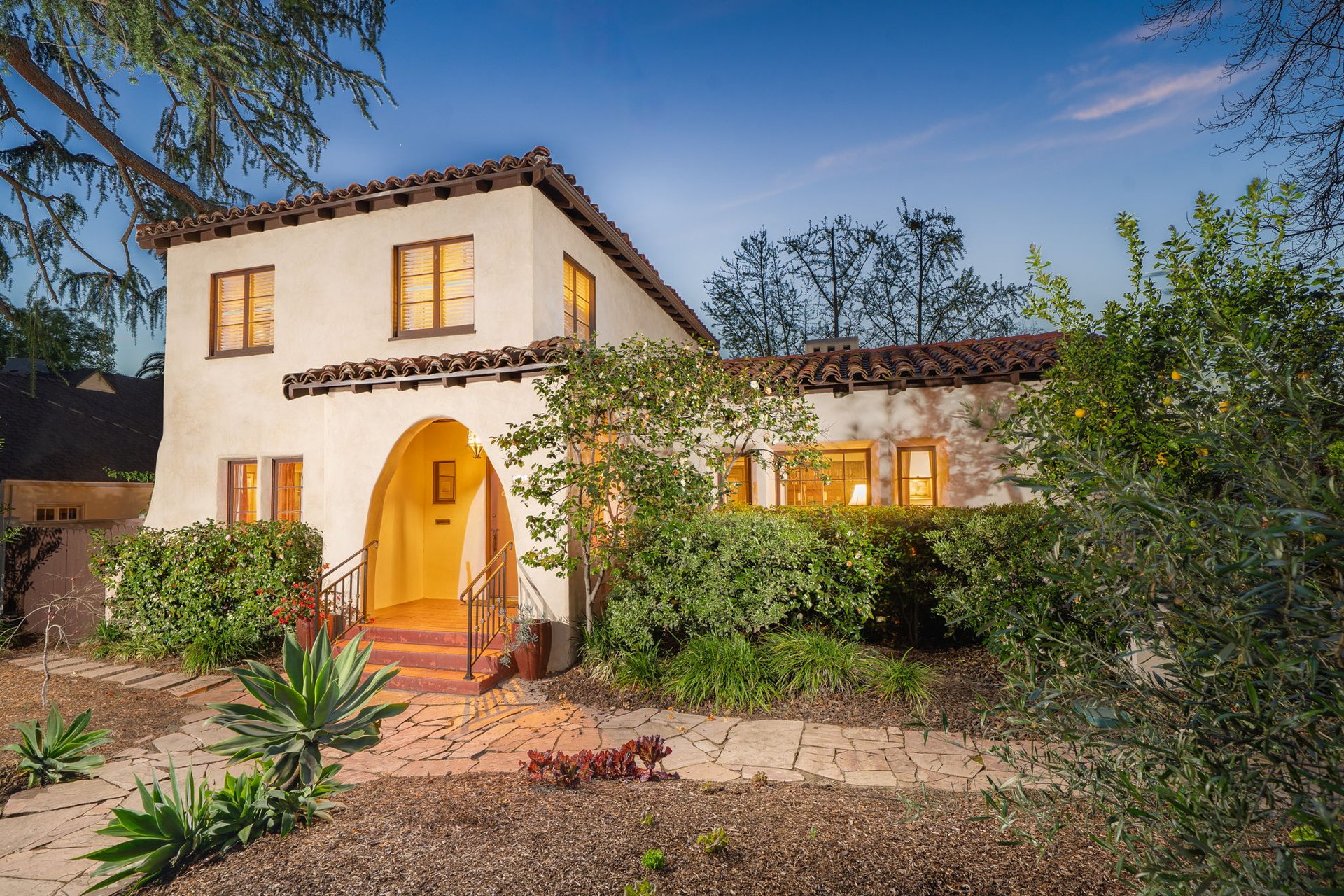 777 N Indian Hill