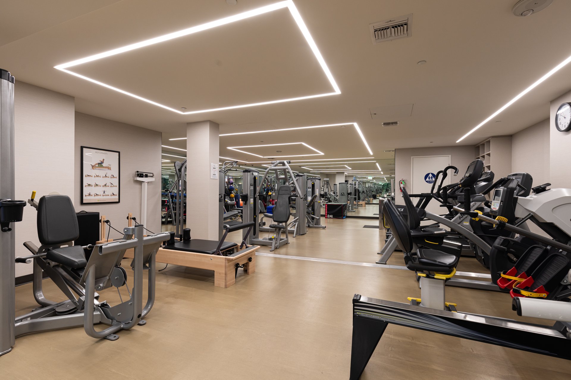 211 South Spalding Dr #305N, Beverly Hills