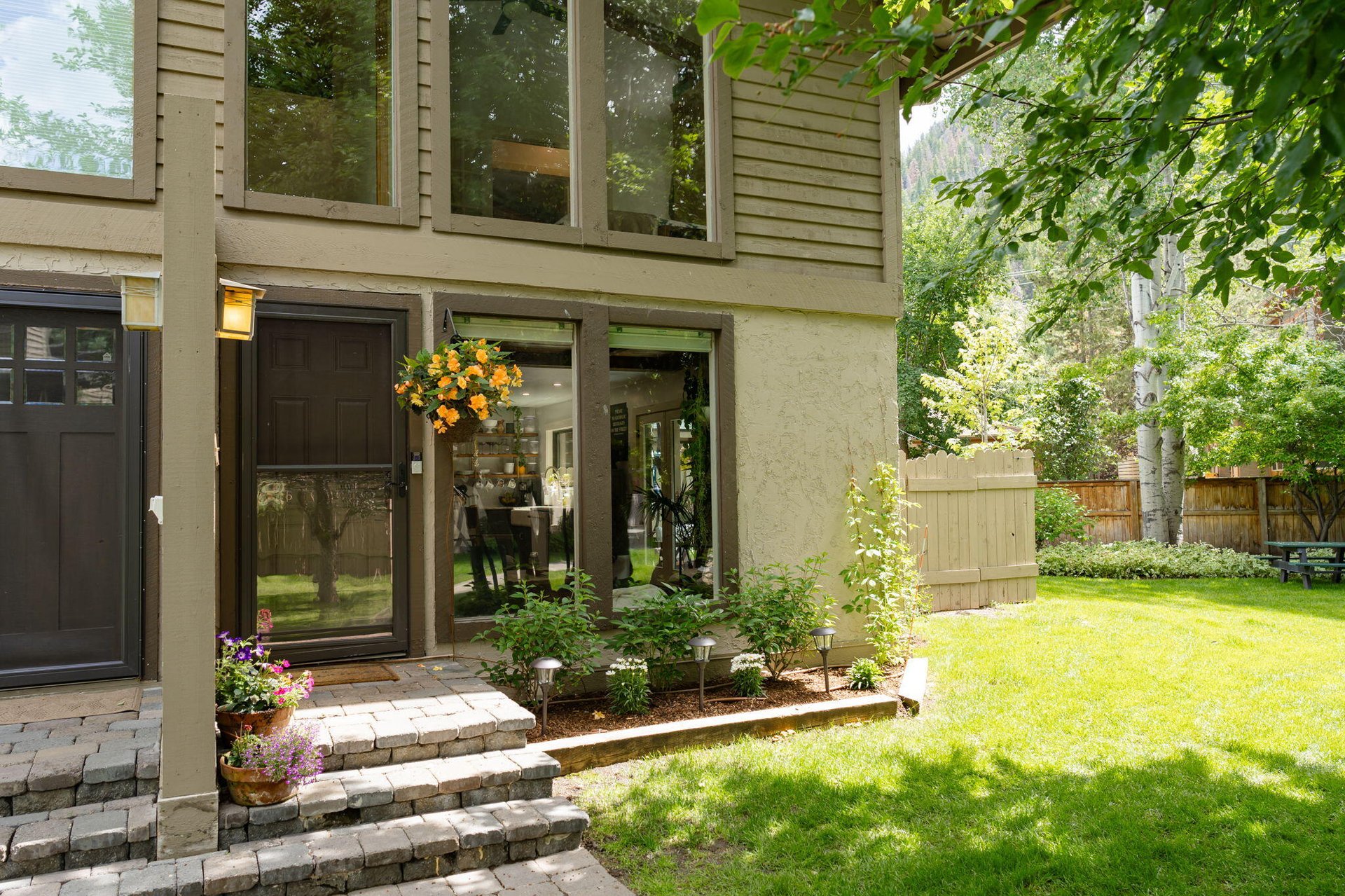 Four Seasons Townhome