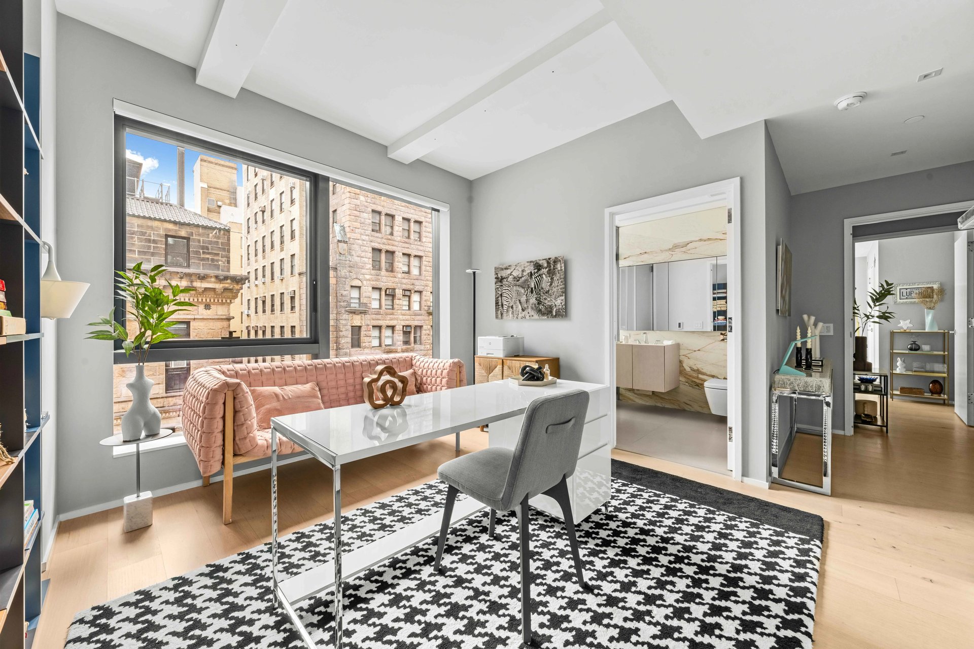 121 East 22nd St, #S901