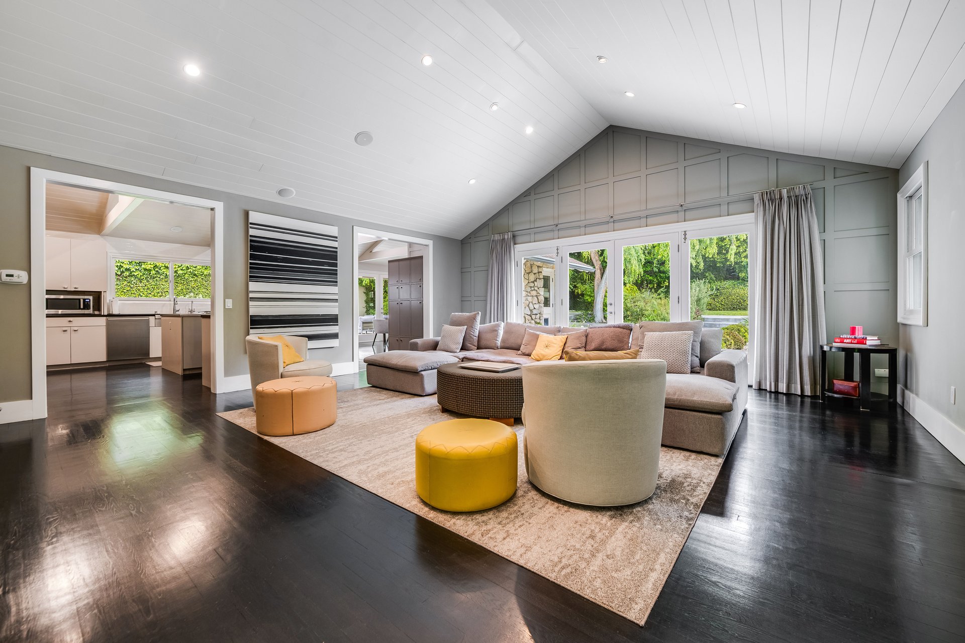 422 Parkwood Dr