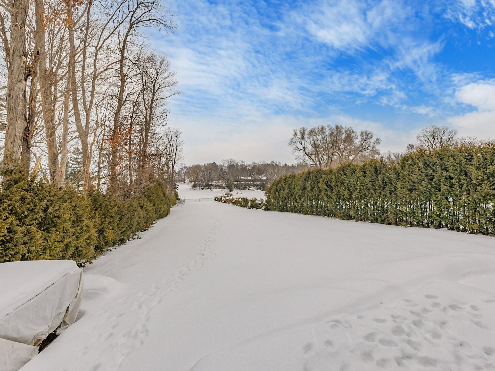 60 Inverlochy Blvd Unit: 1105