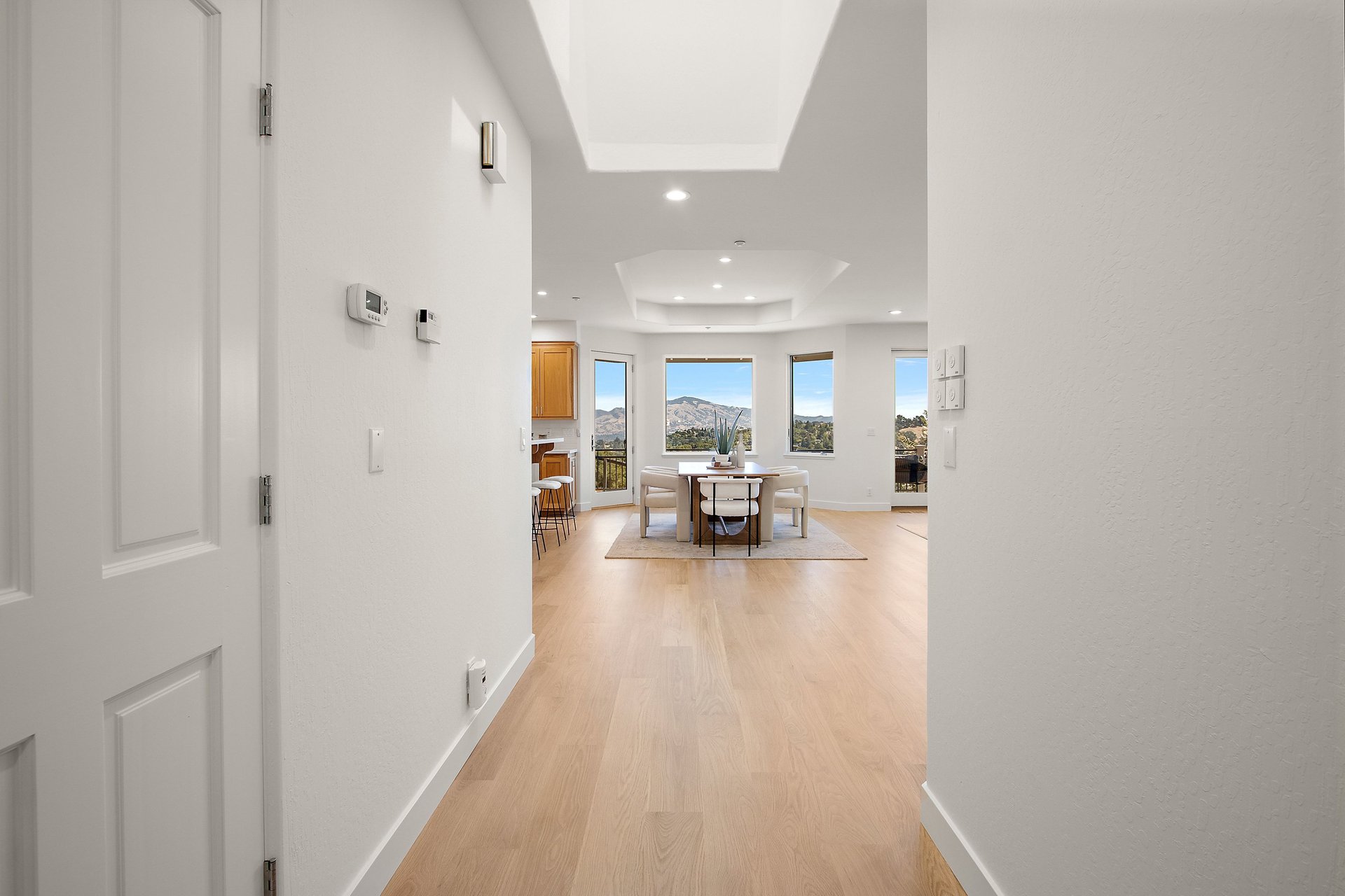 809 Mountain View Dr