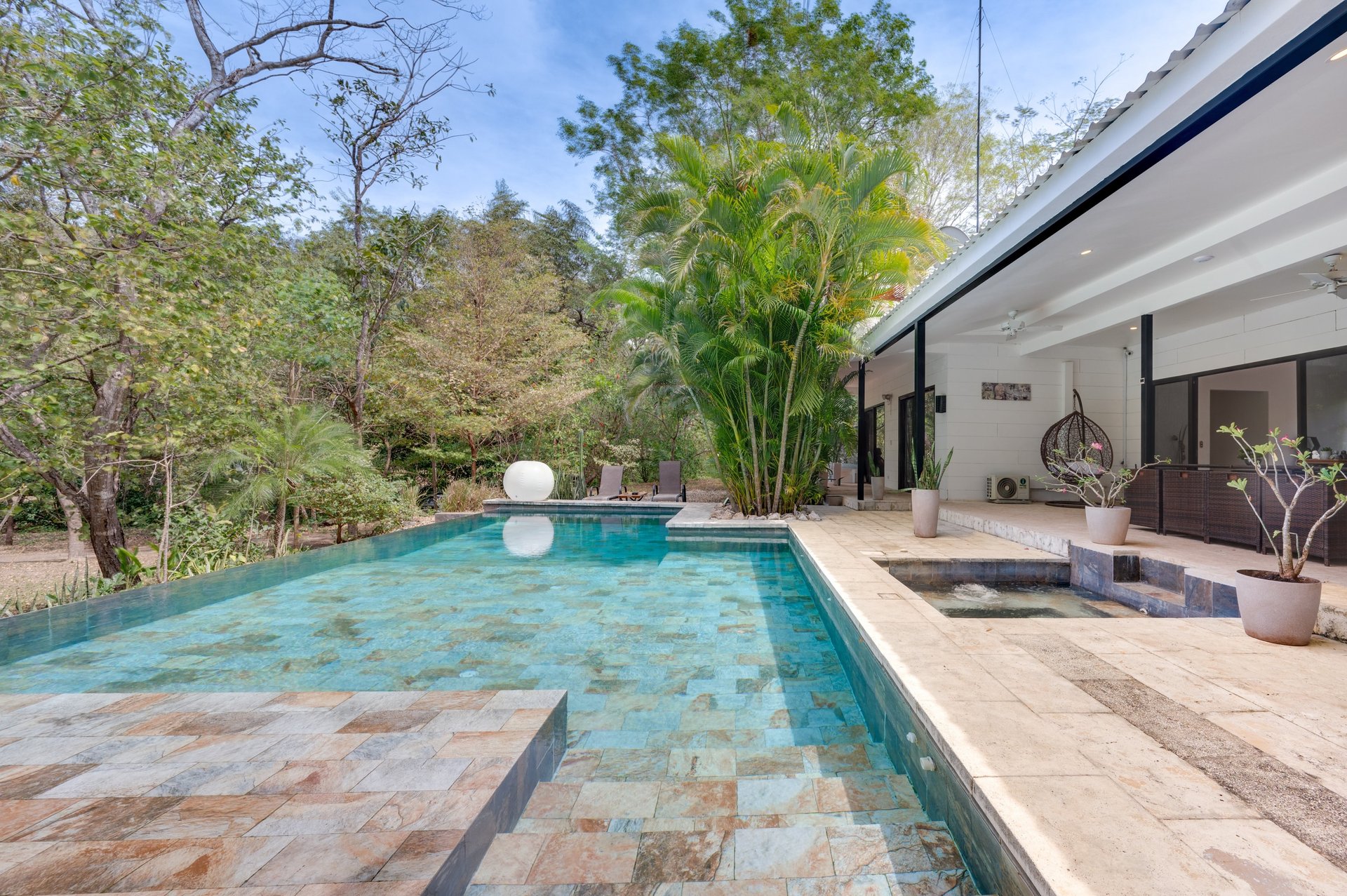 V-Iguana Finca Panamá | Large Property with Two Houses, Pool & Expansion Potential Near Tamarindo