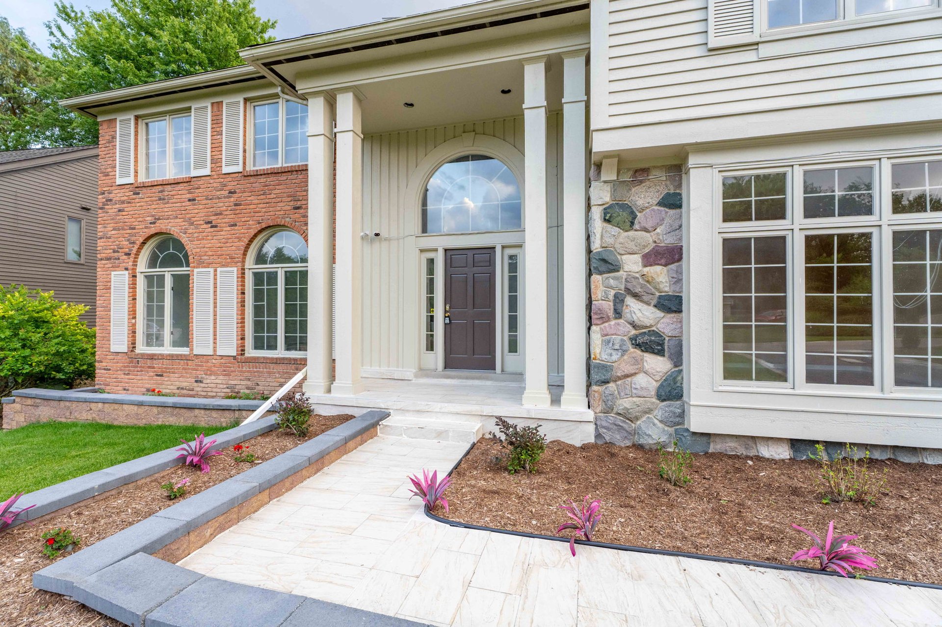 4802 Panorama Circle