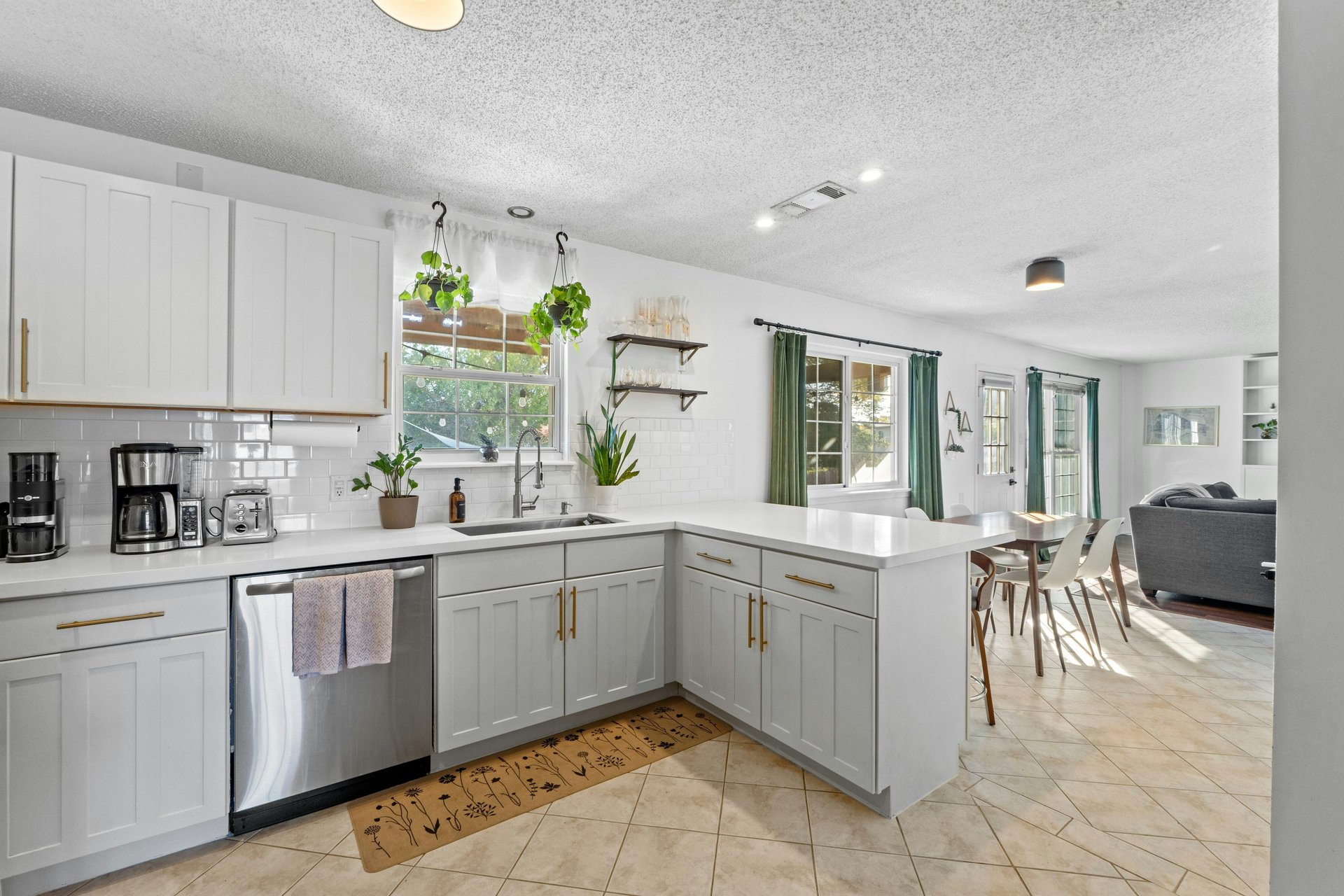 Enchanting Gracywoods Retreat with Pool, Multiple Living Spaces, and Near Domain & Q2 Stadium!