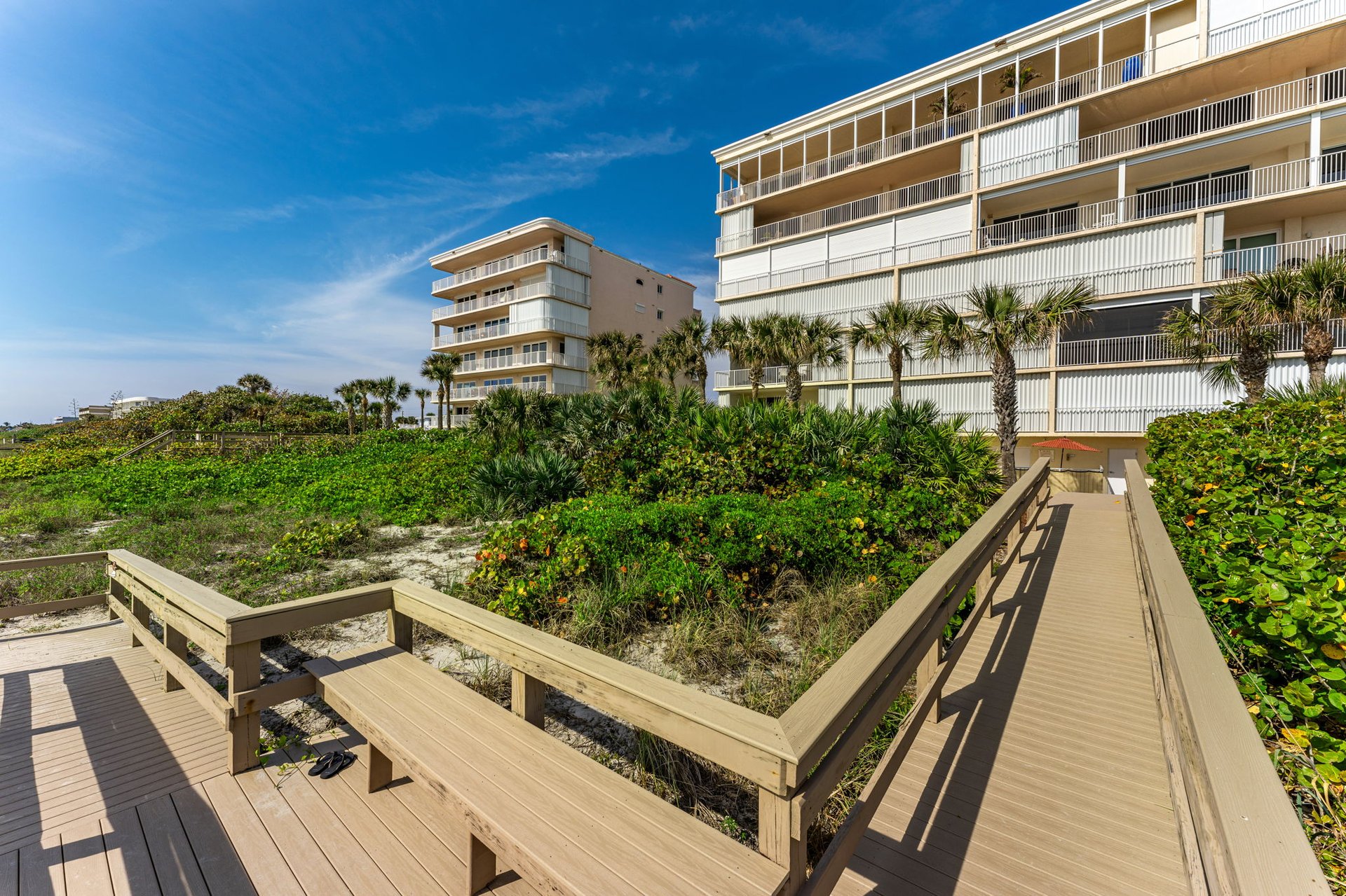 225 N Atlantic Avenue, 303