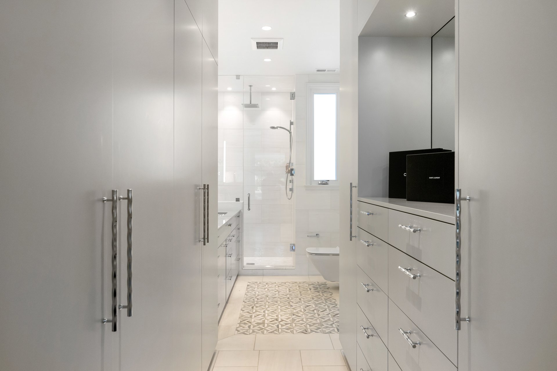 Stylishly Renovated & Palace-Adjacent