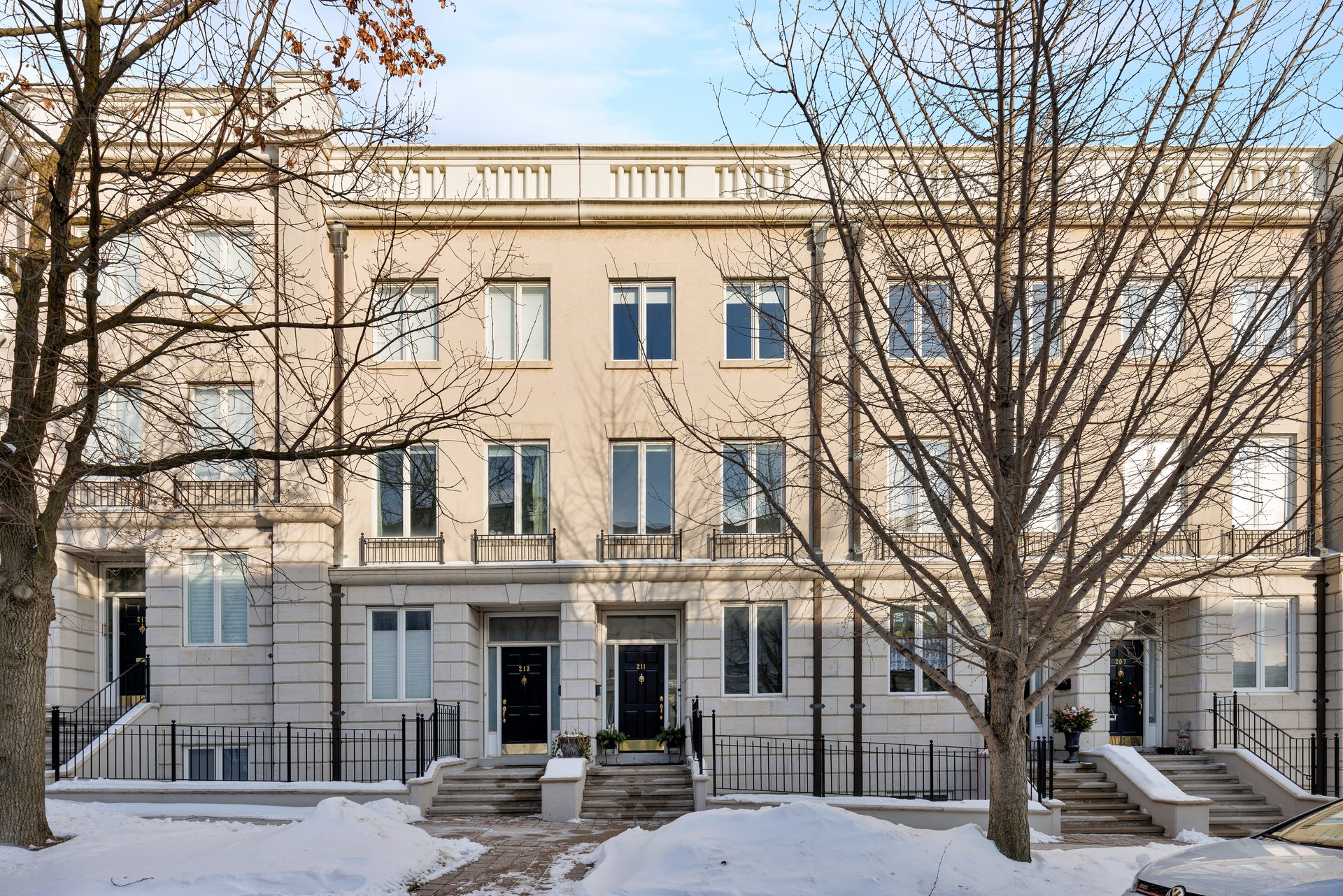 Casa Loma Townhouse