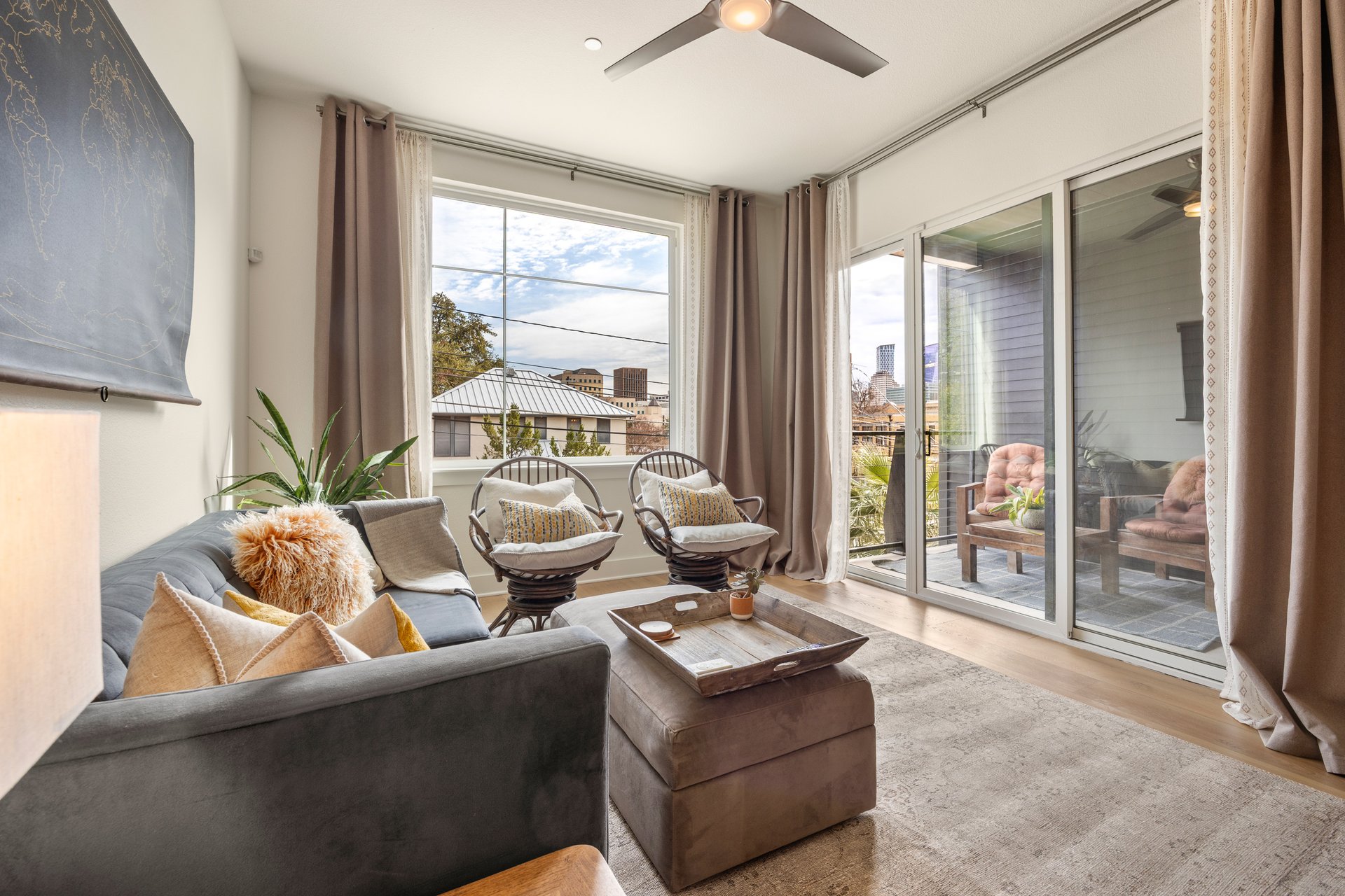 1306 West Avenue #205