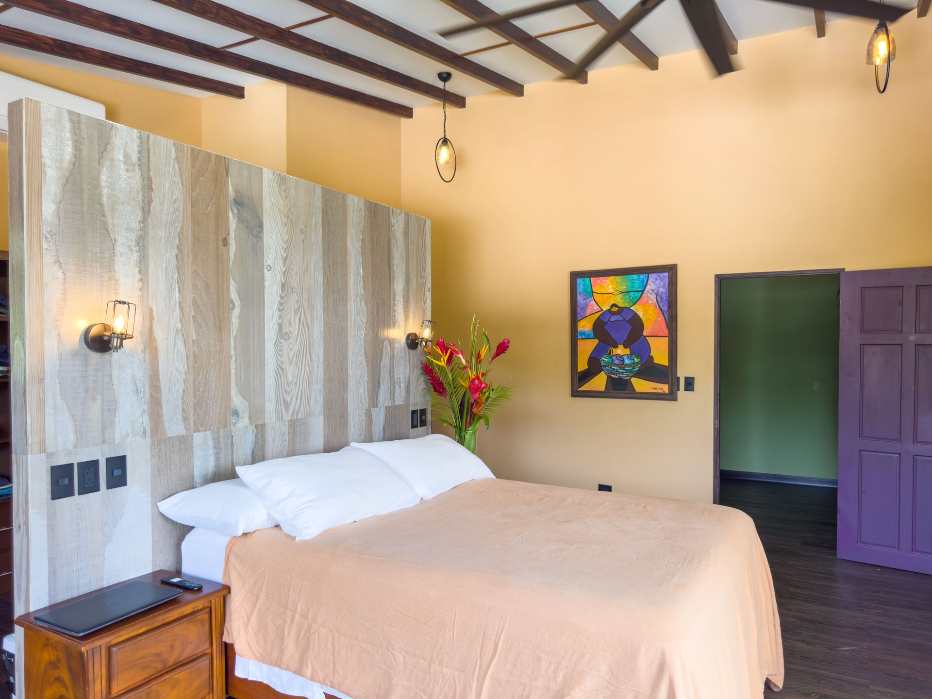 Naranjito corner lot house