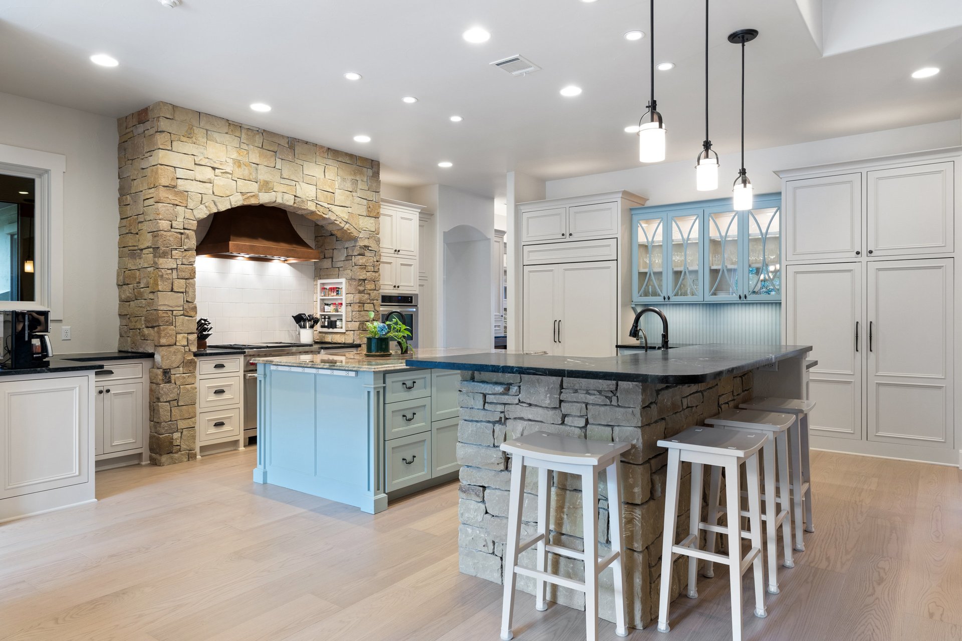 12821 Hacienda Ridge