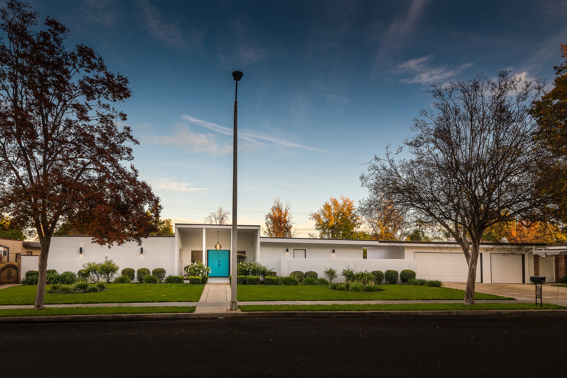 Mid-Century Smart Home in Woodland Hills