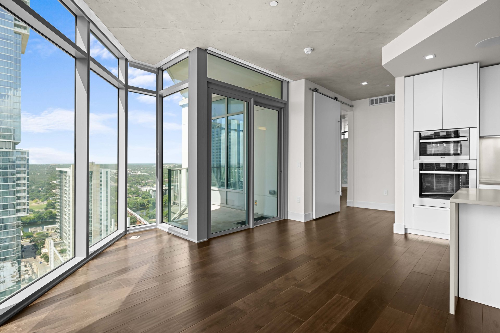 501 West Ave #3201 