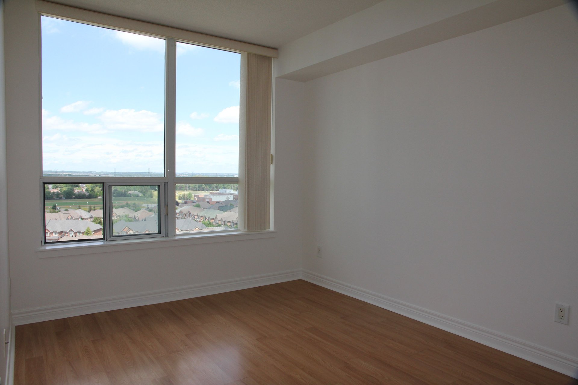  Exceptional Corner Suite 