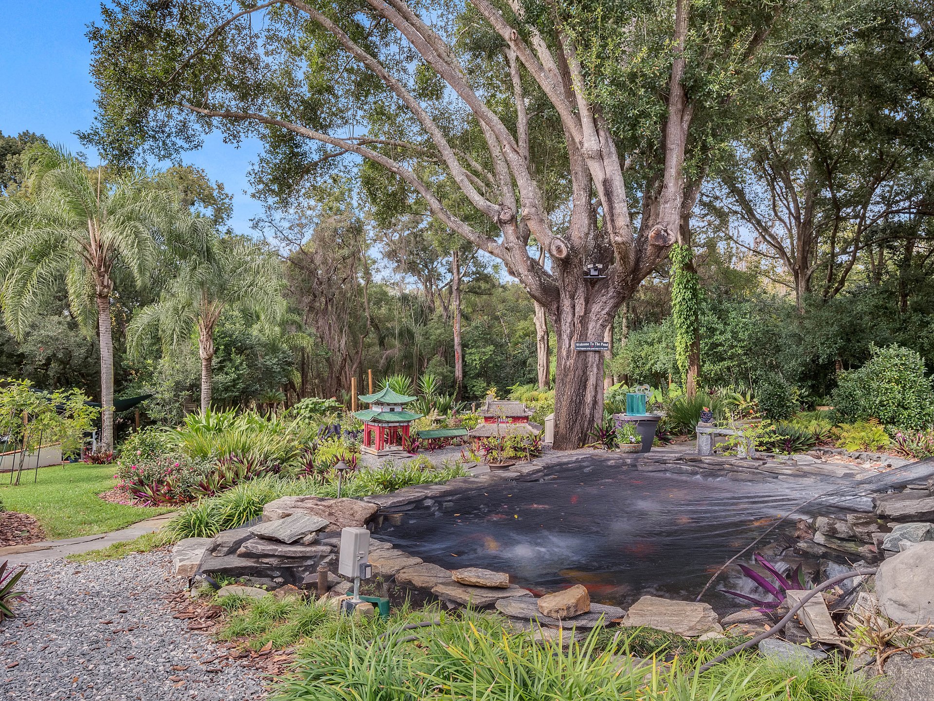 1750 Country Club Rd