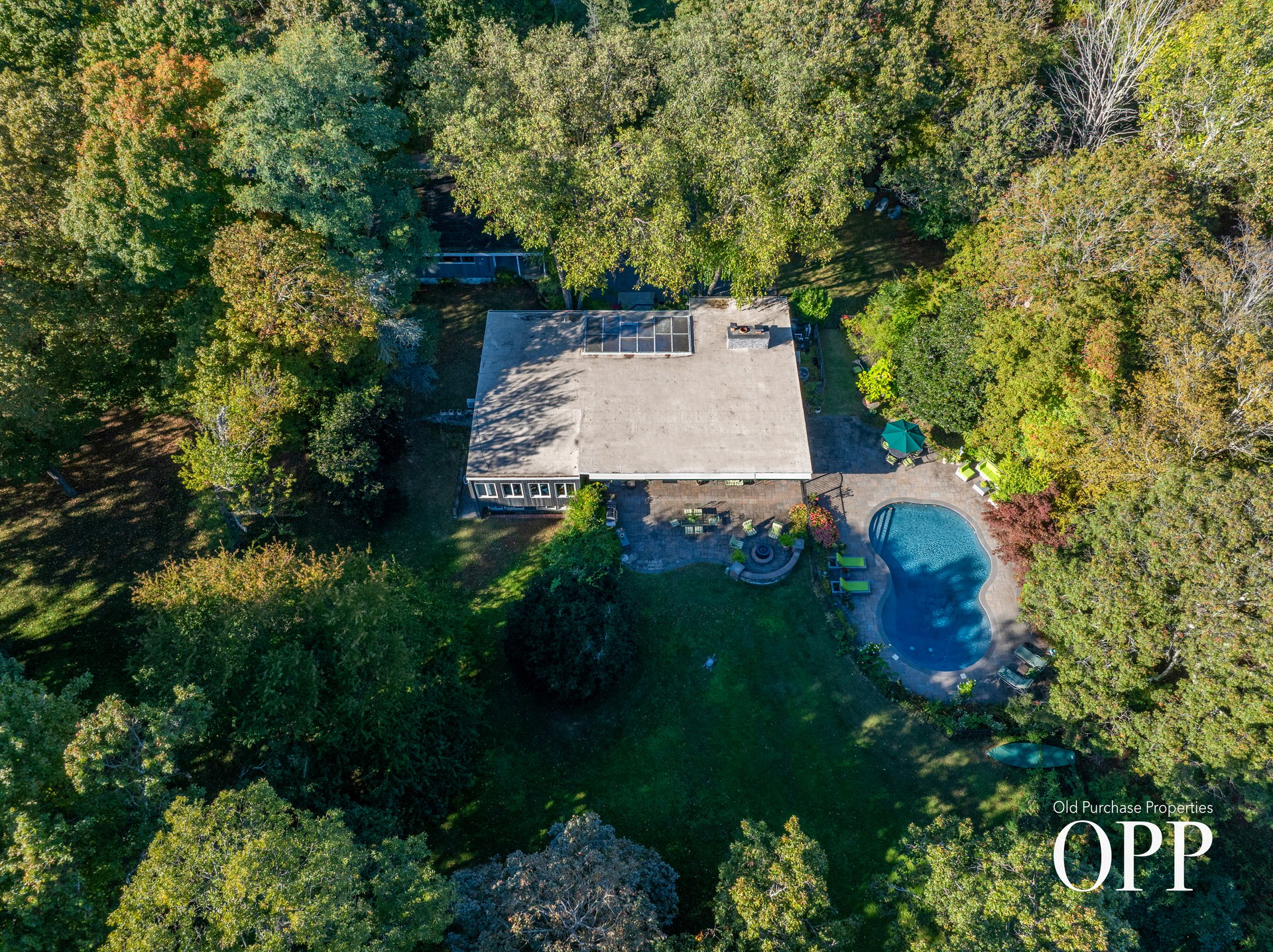 Hollywood: A Waterfront Modernist Retreat on 3.5 Acres