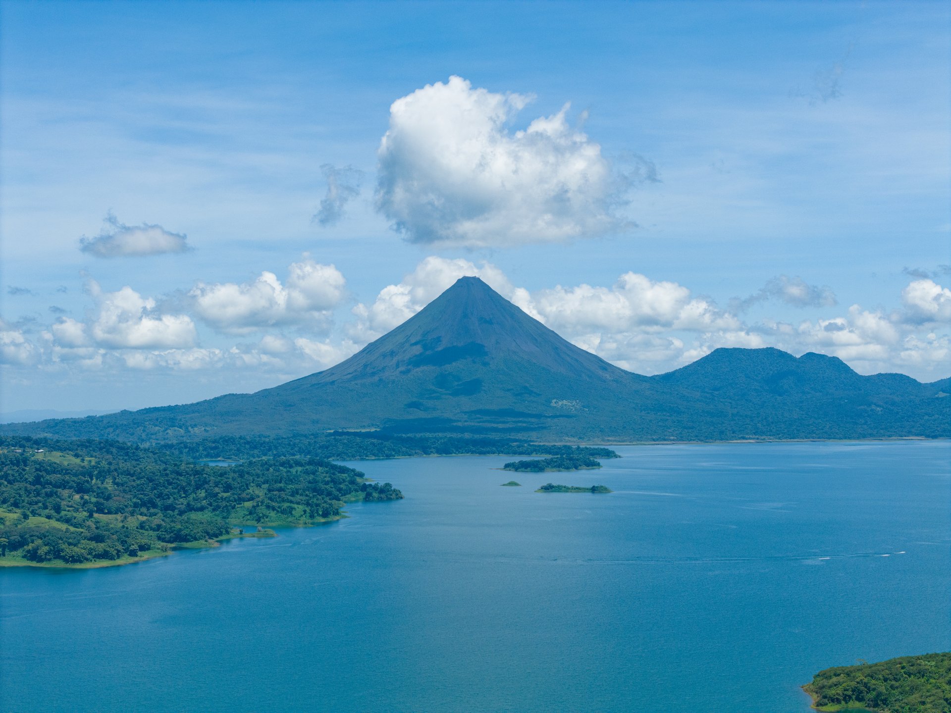 Rio Chiquito Ranch & Villas | 143-Hectare Ranch Estate with Villas, Forest & Full Infrastructure in Tilarán, Costa Rica