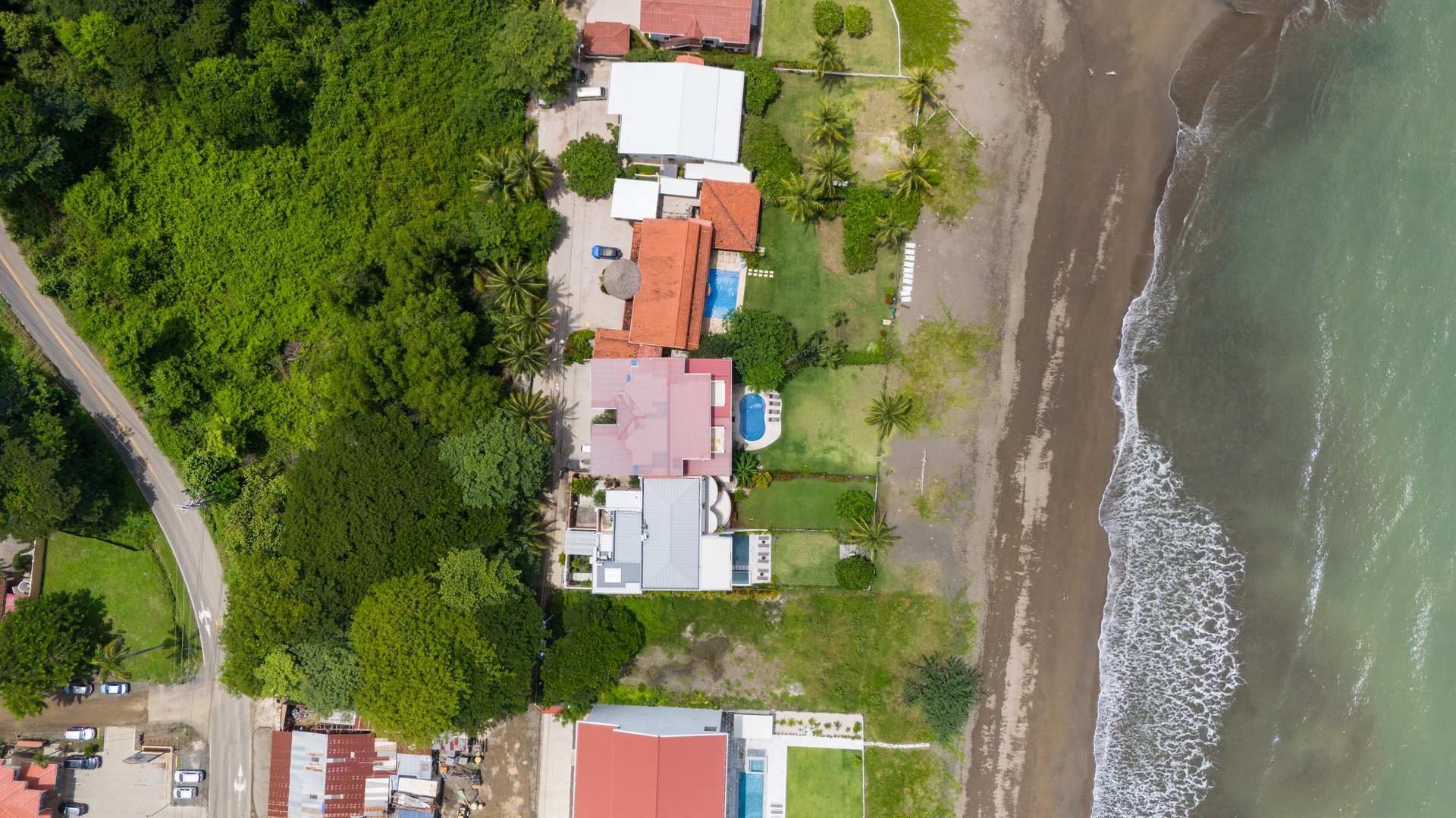 Twin Dolphins 1A - Beachfront Condo in Playa Potrero Costa Rica