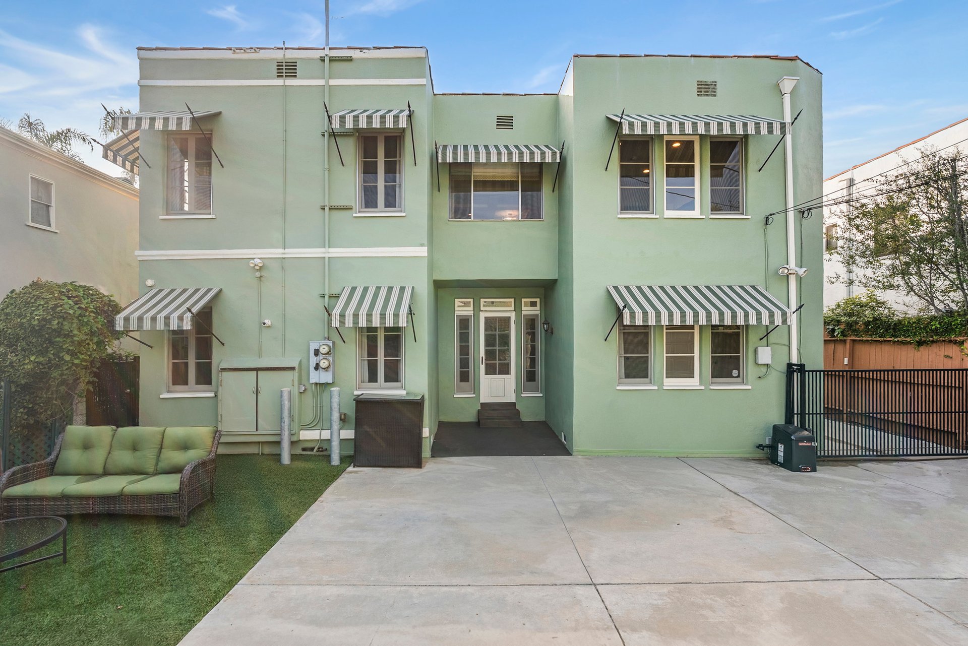 104 N Harper Ave, Beverly Grove