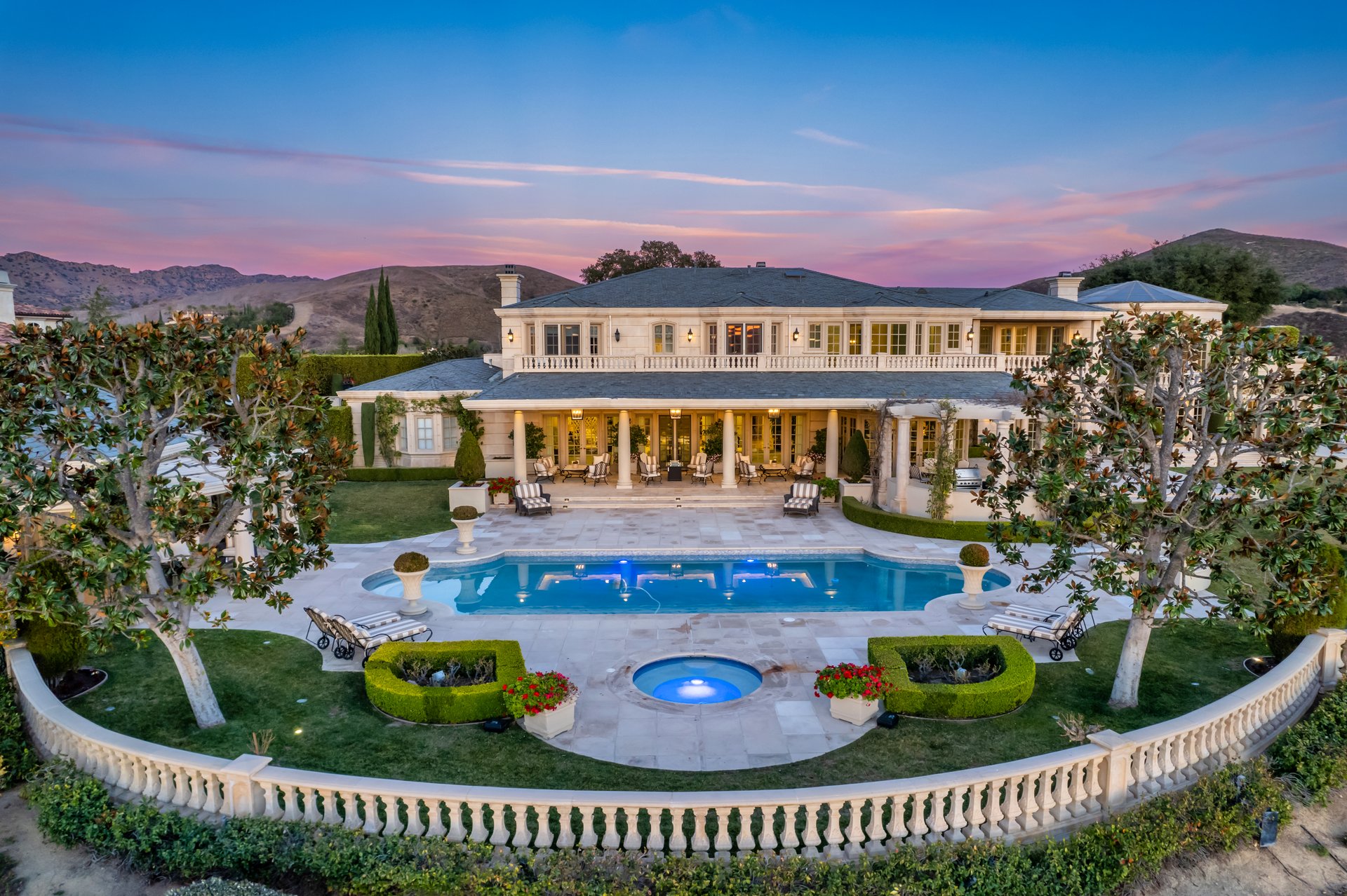 996 Vista Ridge Lane