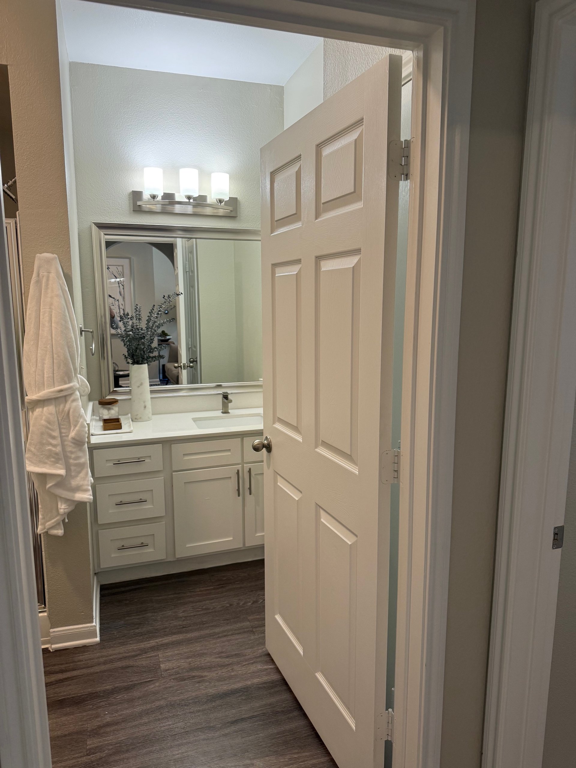 Luxury 2 bed 2 bath in North Austin