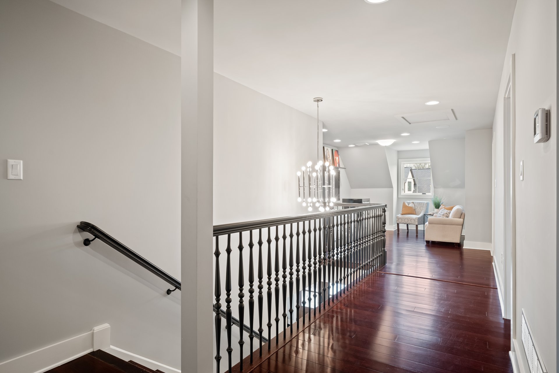 2687 Avenue Du Vlg