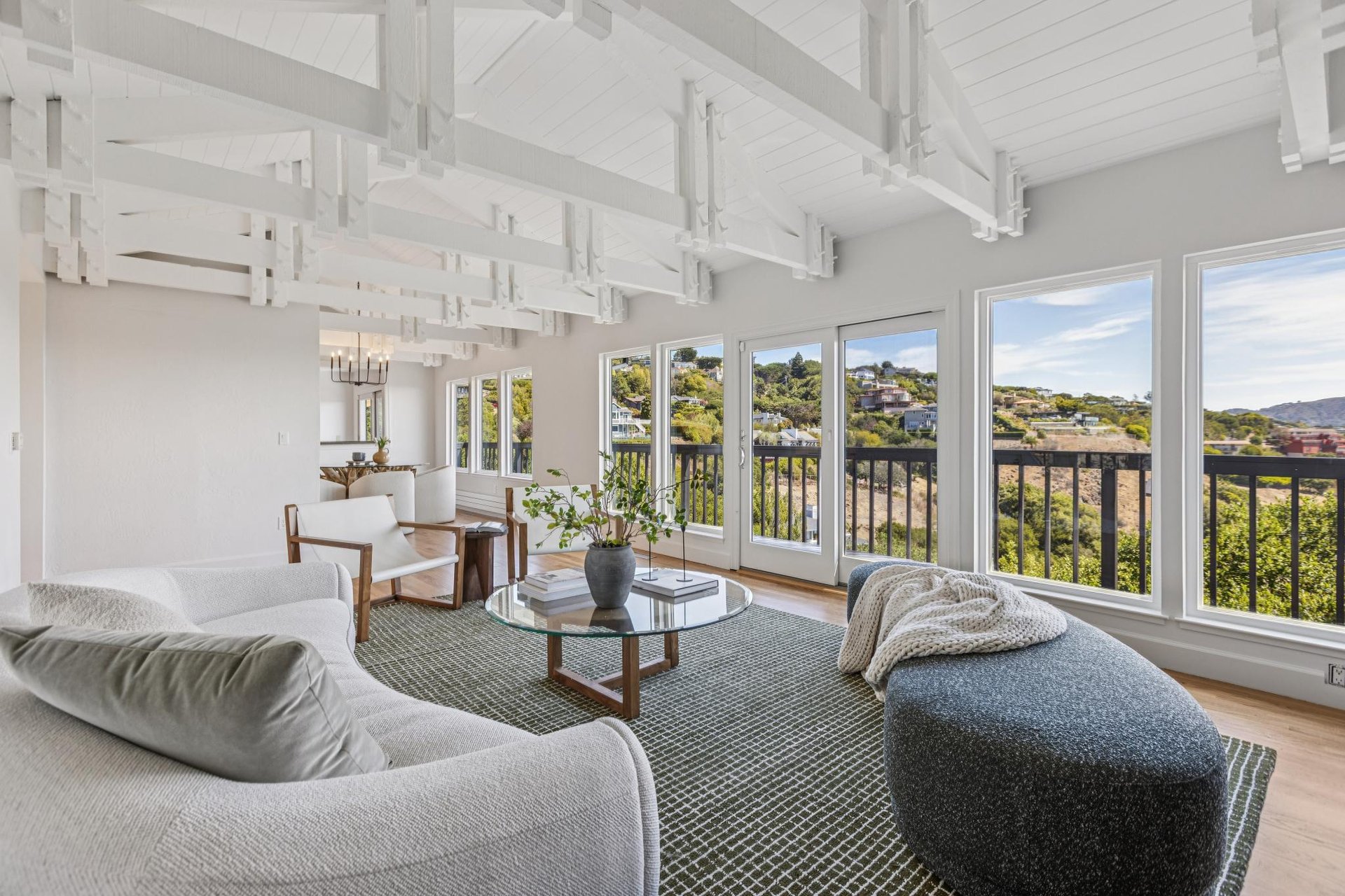 12 Tara View Road