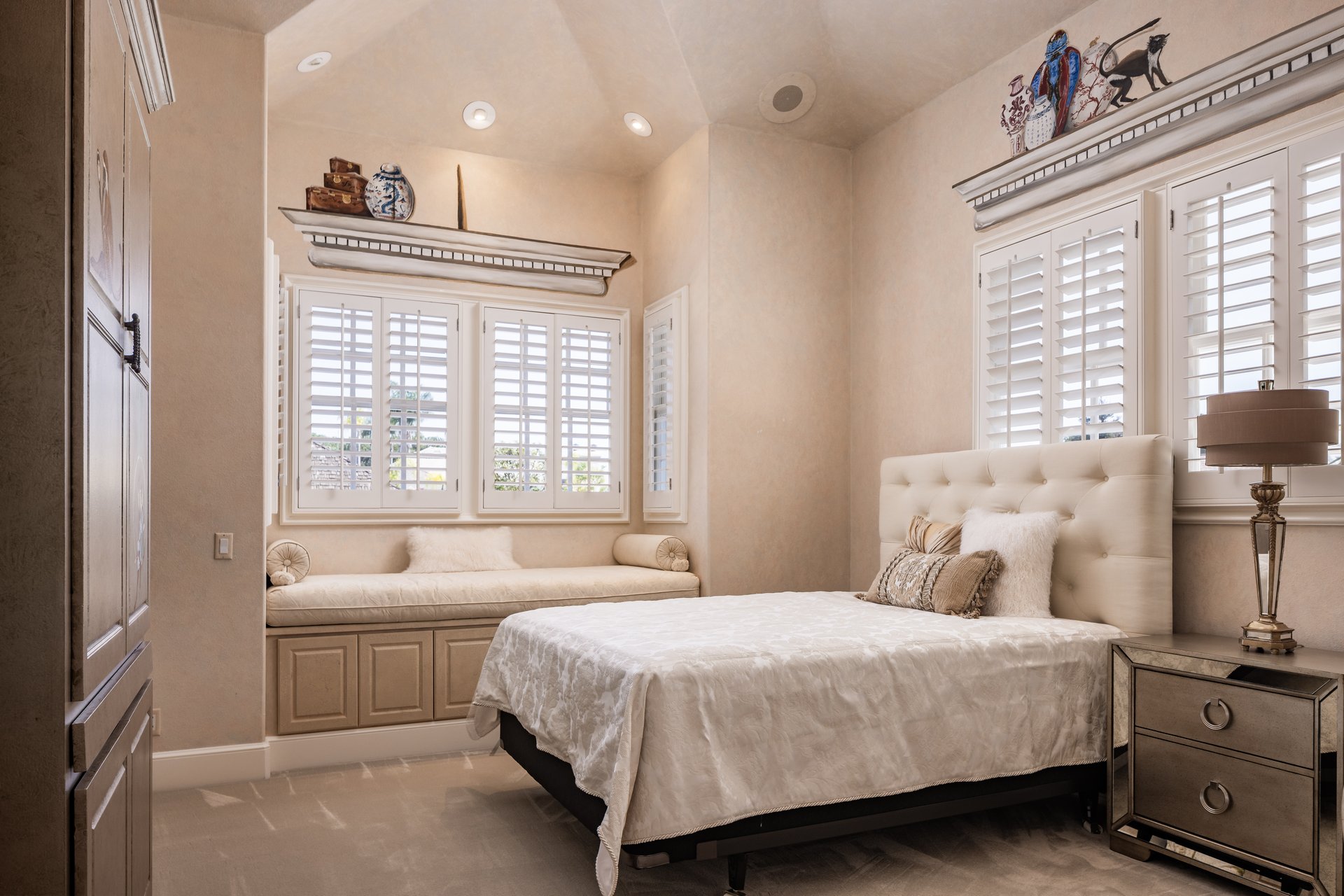 3 Weybridge Court