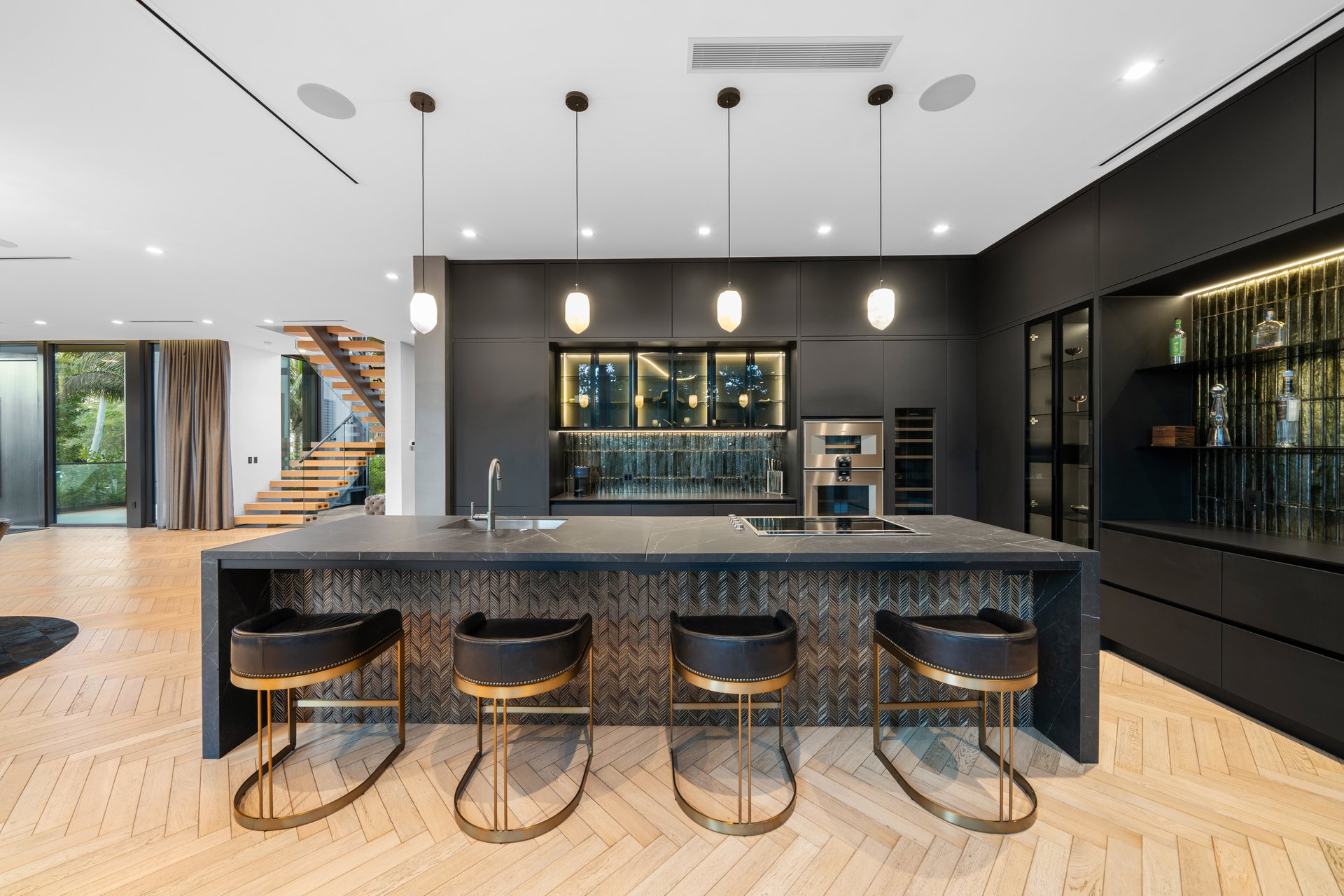 254 Palm Ave