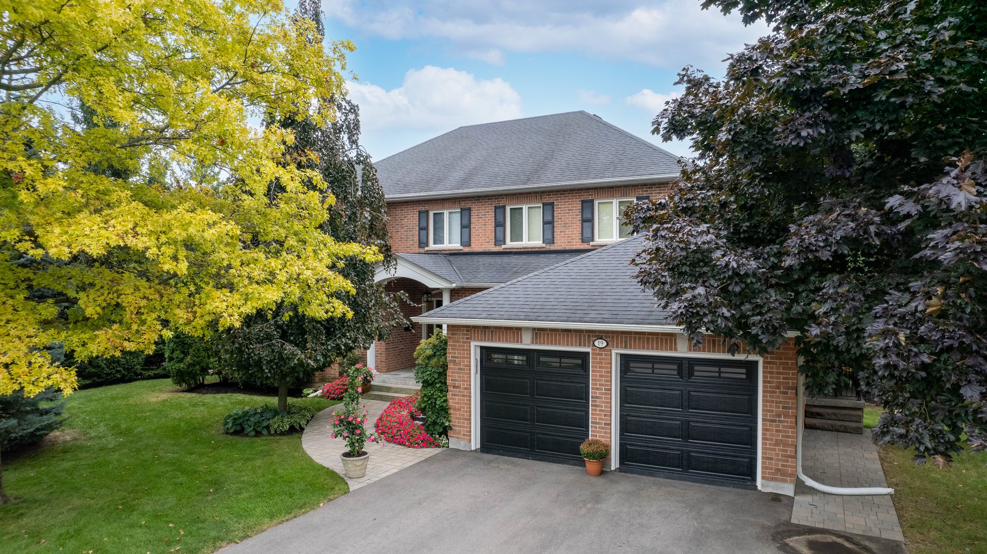 19 Stockdale Cres, Richmond Hill Ontario