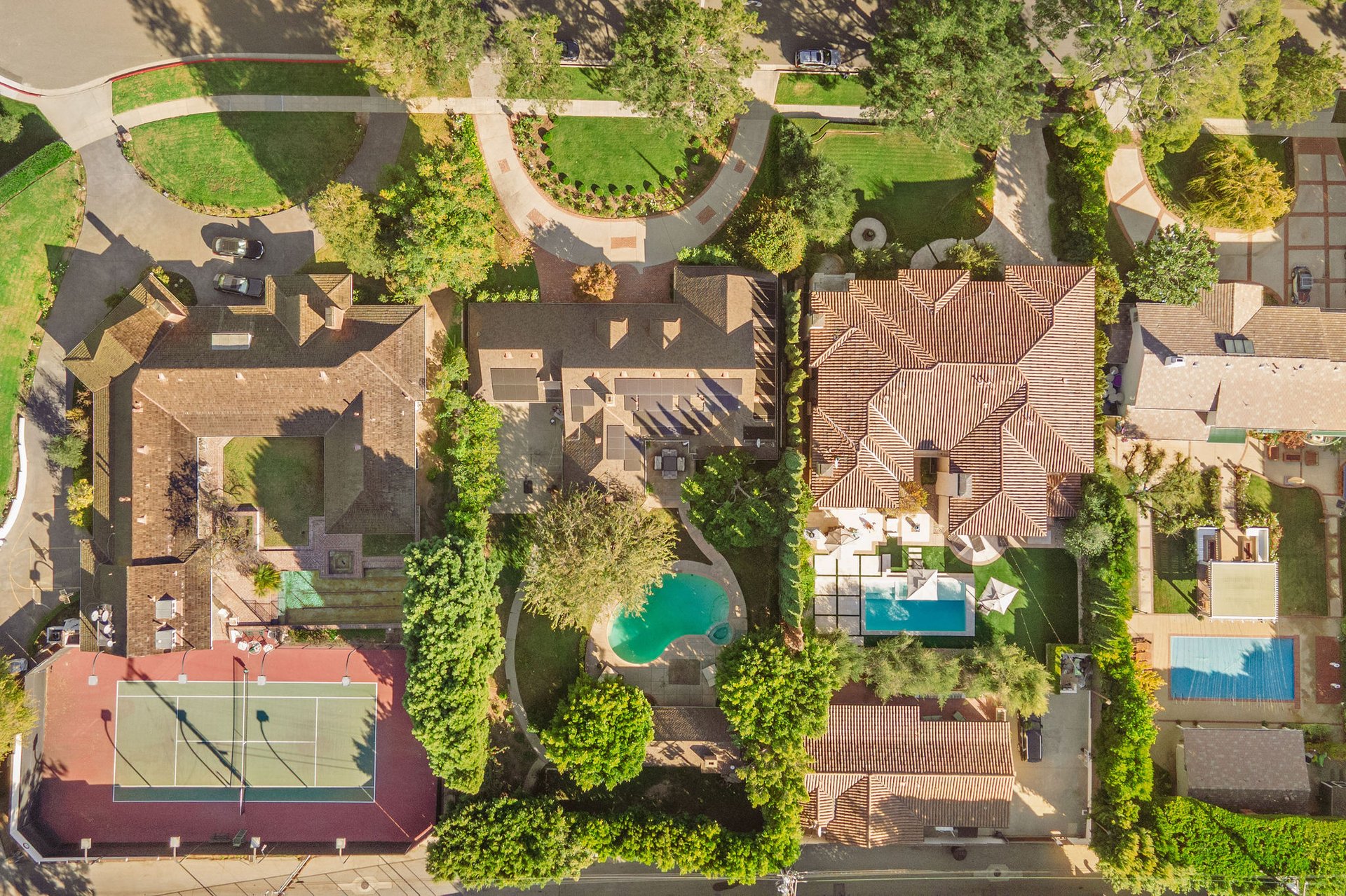 723 N Sierra Dr, Beverly Hills 