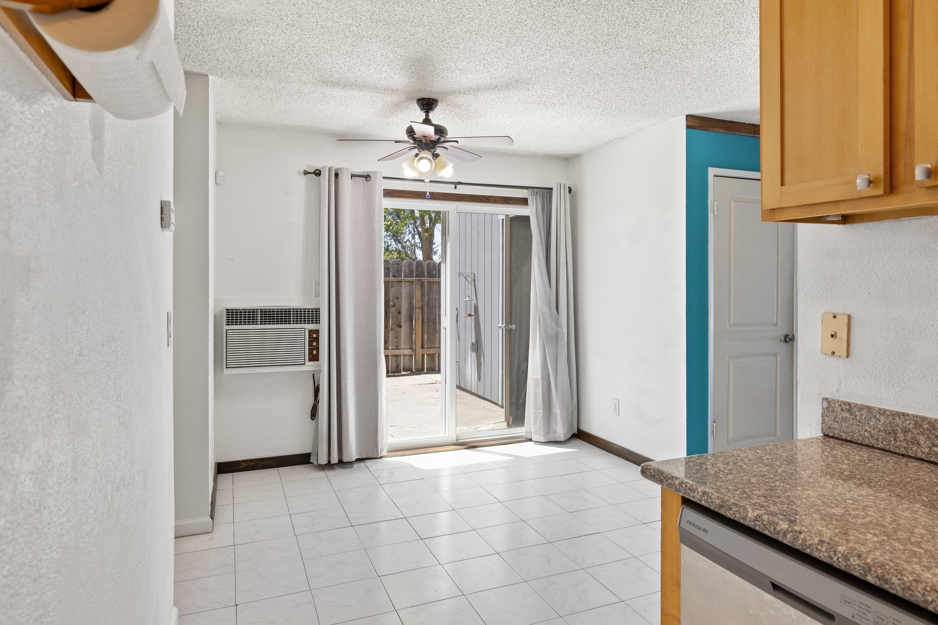 200 Del Luz Ct