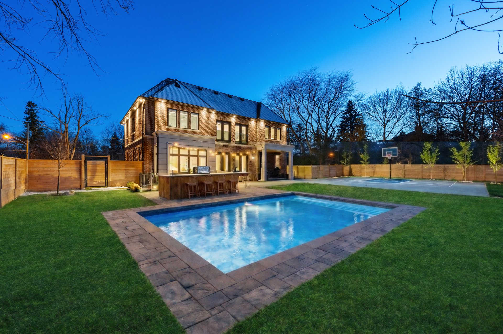 4 Pine Ridge Dr