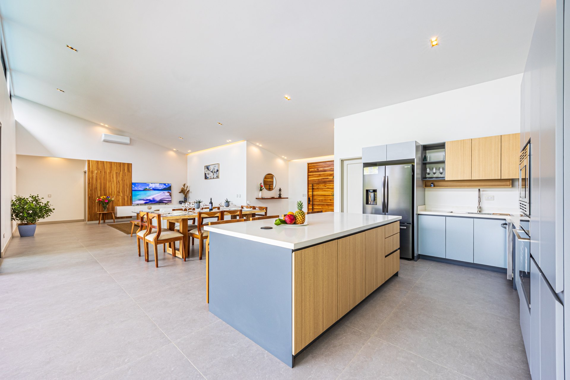 Luxury, Comfort & Investment Potential – Ocean-View Home in Uvita