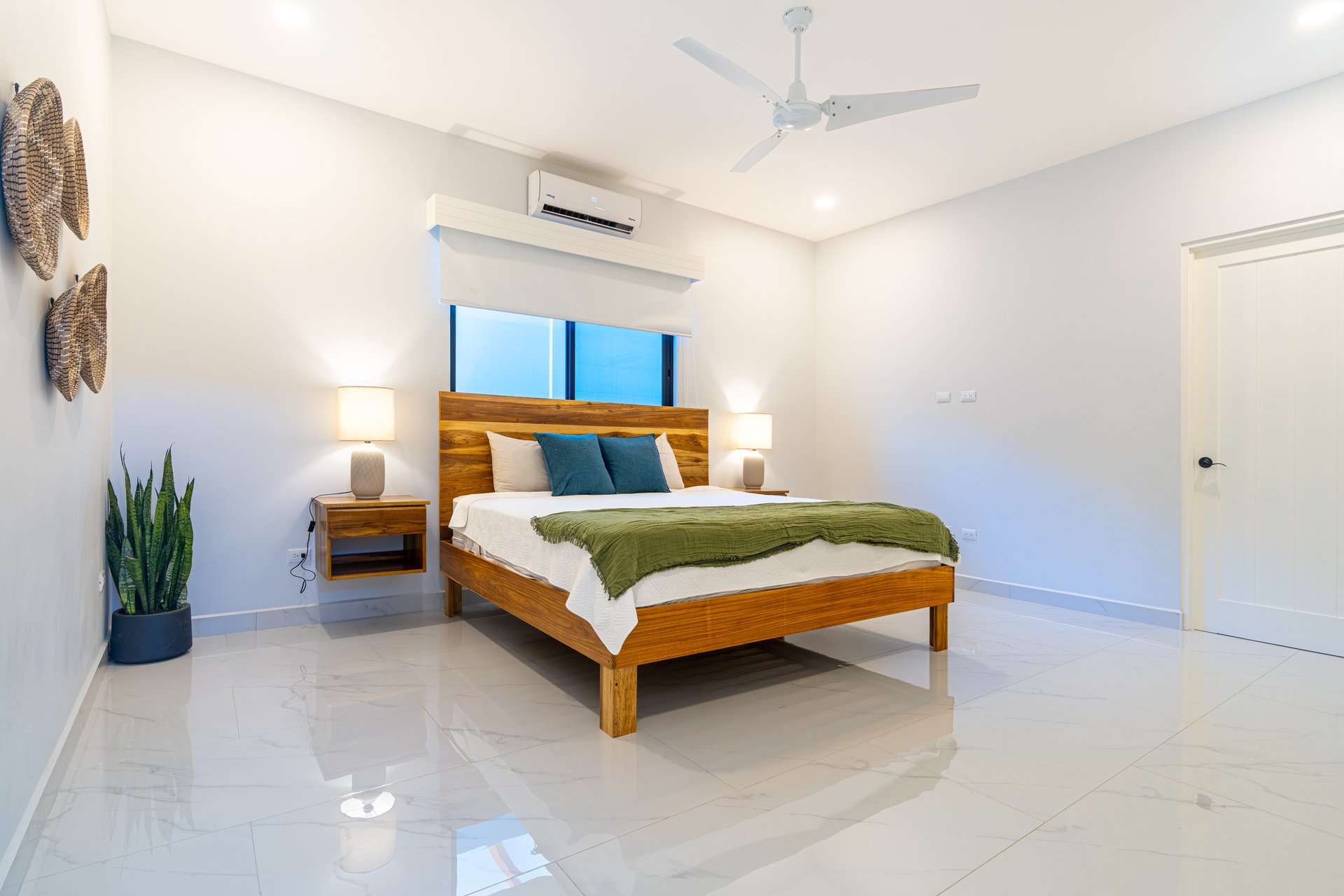 FIRE SALE!!!!! Immaculate New Build with Modern Design & Premium Features