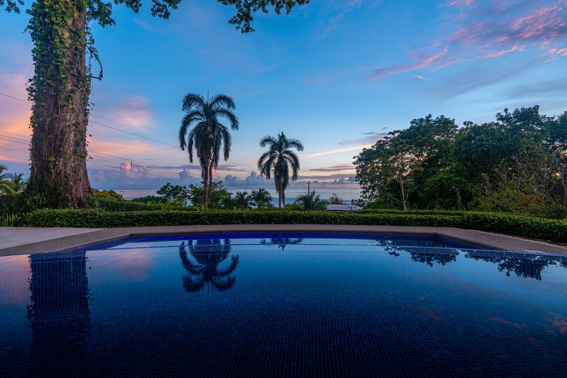 Classic Luxury at Casa Ceiba, Coastal Ocean View 4 Bedroom Home Near Uvita