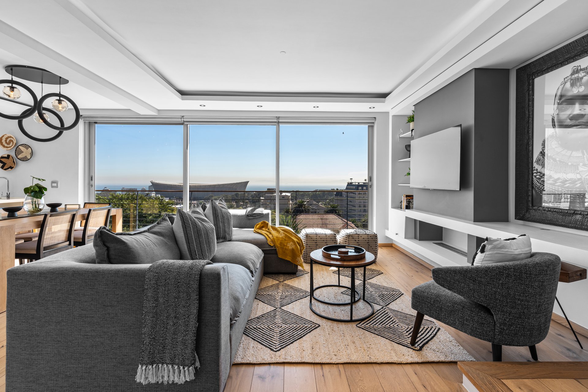  Seven on T Luxe Retreat