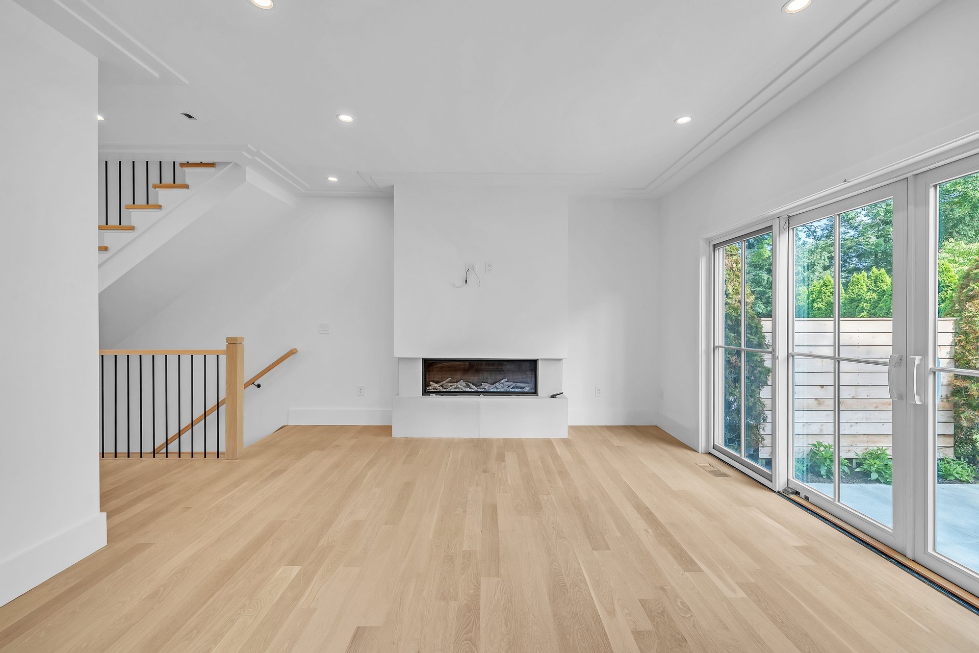 East Ave, Unit B 